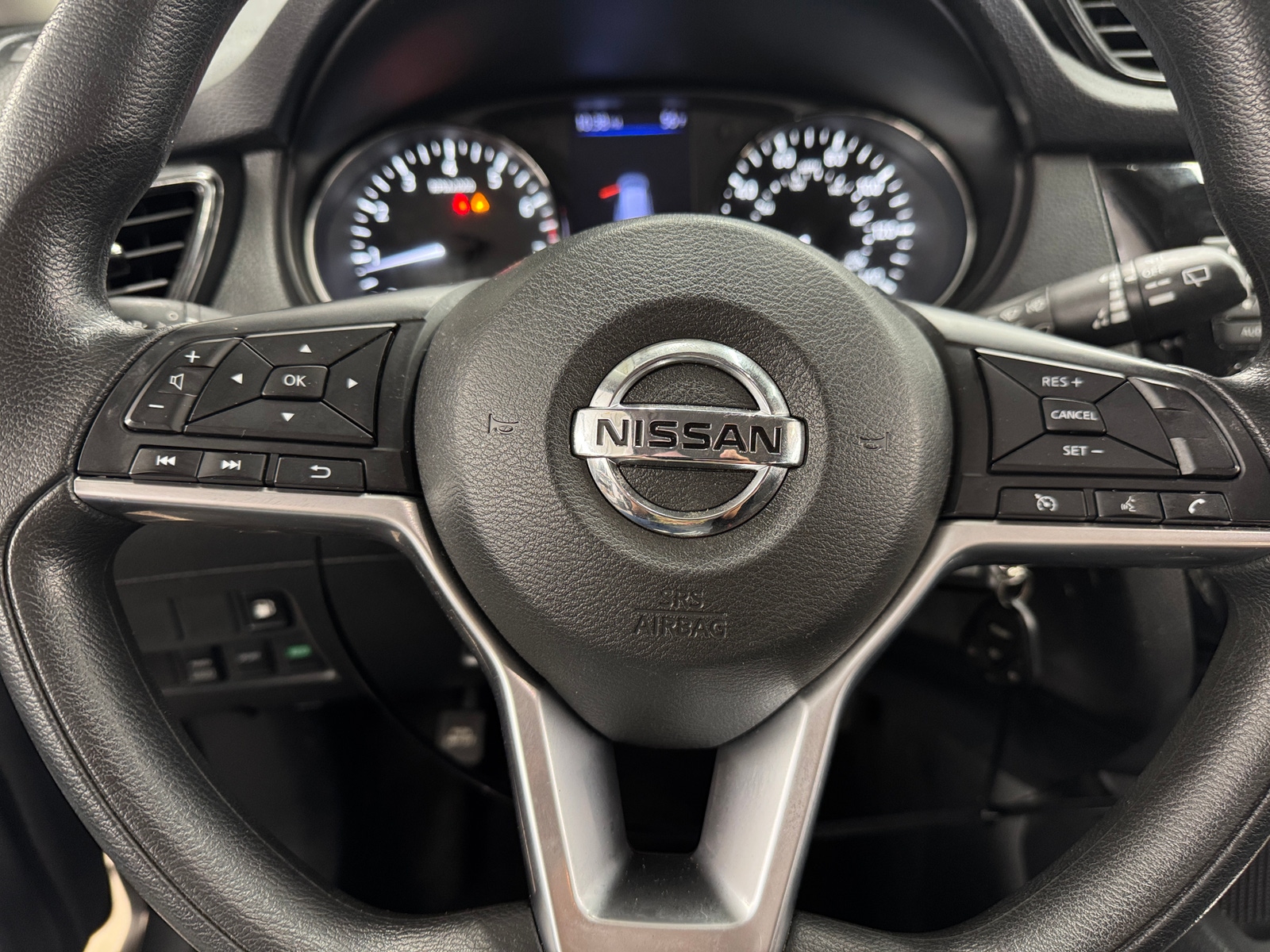 Thumbnail: 2018 Nissan Rogue - 5