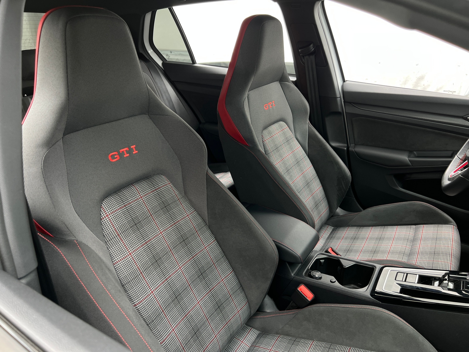Thumbnail: 2024 Volkswagen Golf - 2