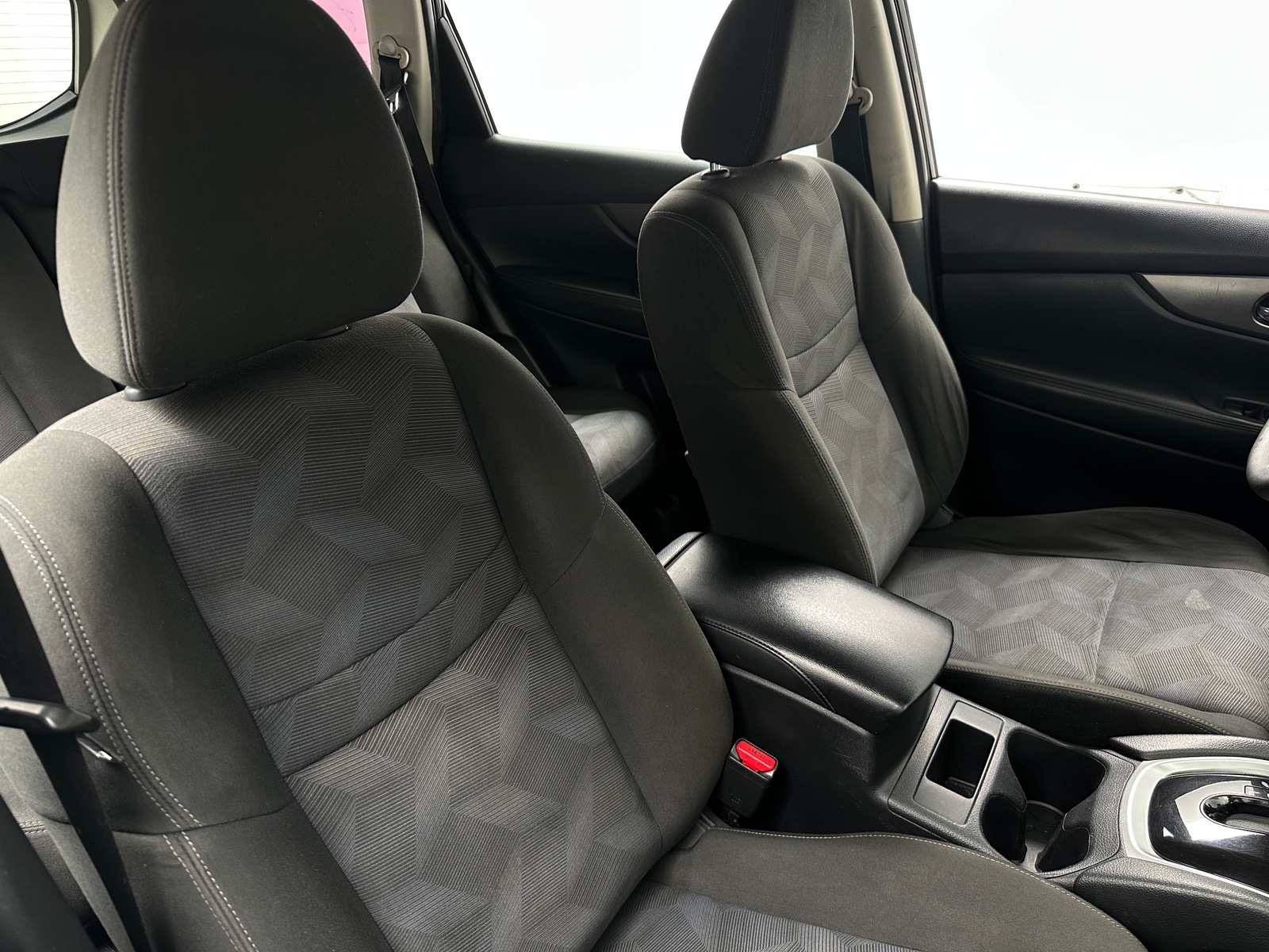 Thumbnail: 2016 Nissan Rogue - 2