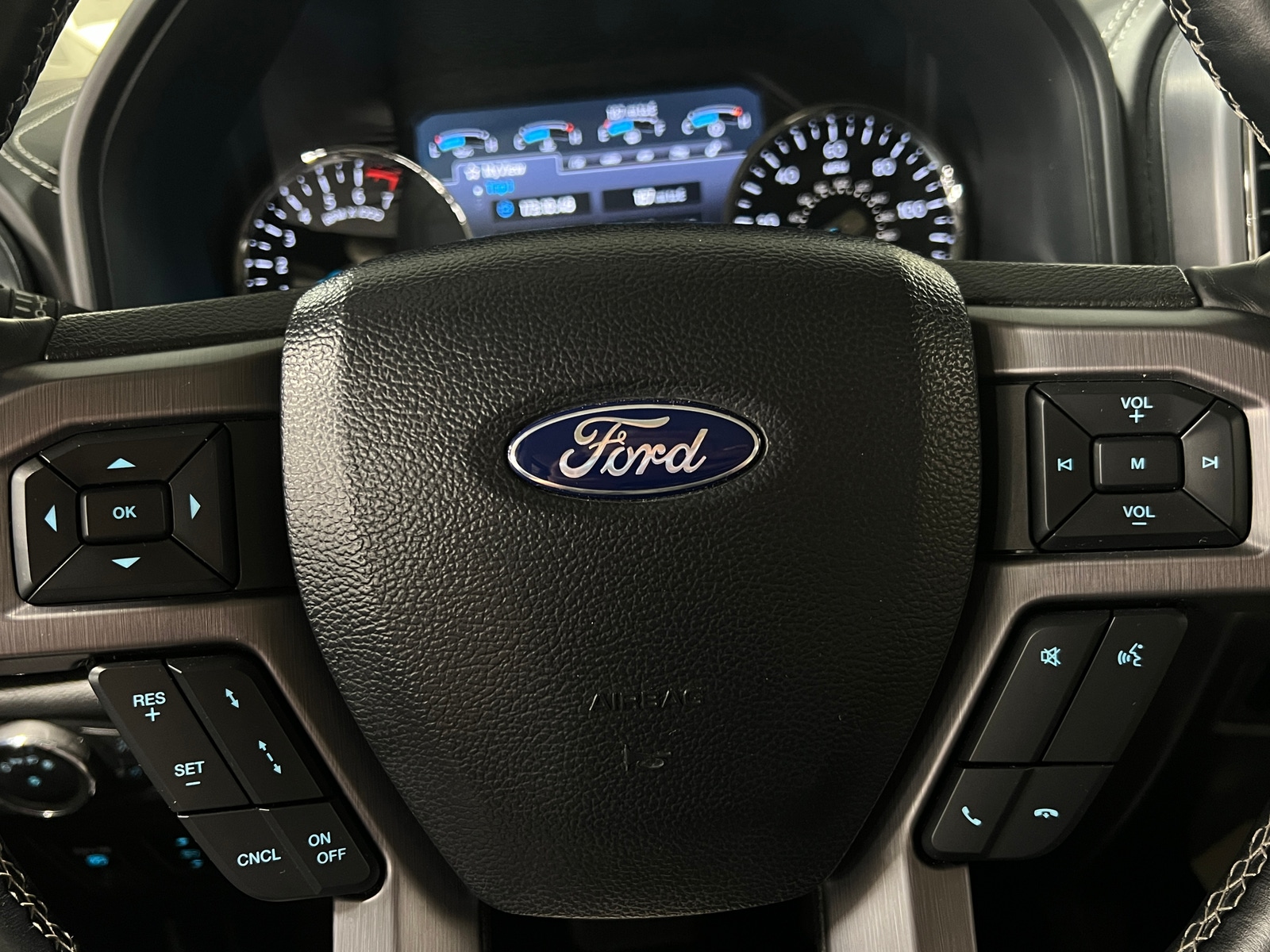 Thumbnail: 2021 Ford Expedition - 4