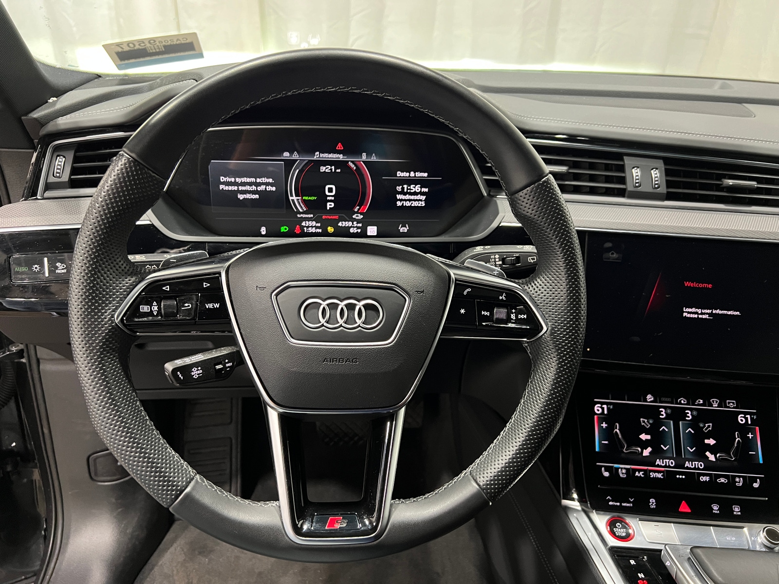 Thumbnail: 2022 Audi e-tron S - 4