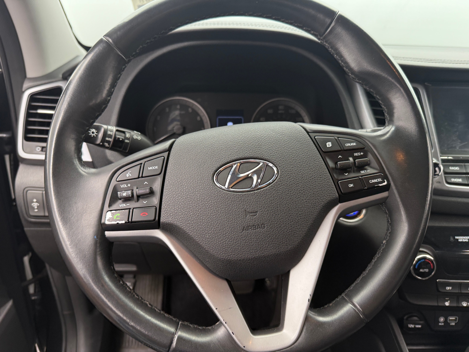 Thumbnail: 2017 Hyundai Tucson - 4