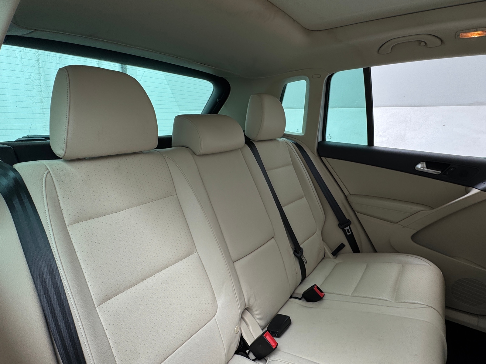 Thumbnail: 2017 Volkswagen Tiguan - 5