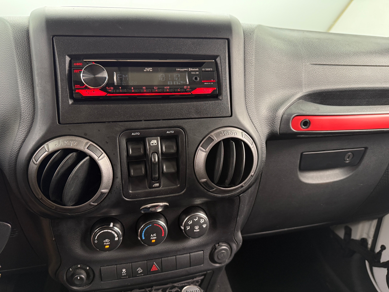 Thumbnail: 2018 Jeep Wrangler - 4