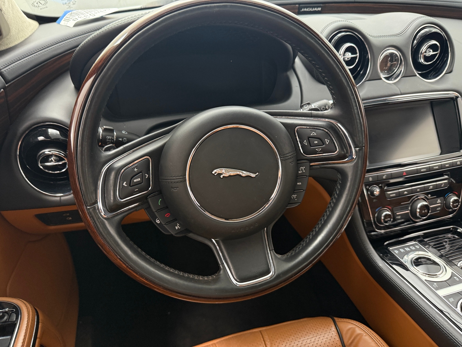 Thumbnail: 2015 Jaguar XJ - 4