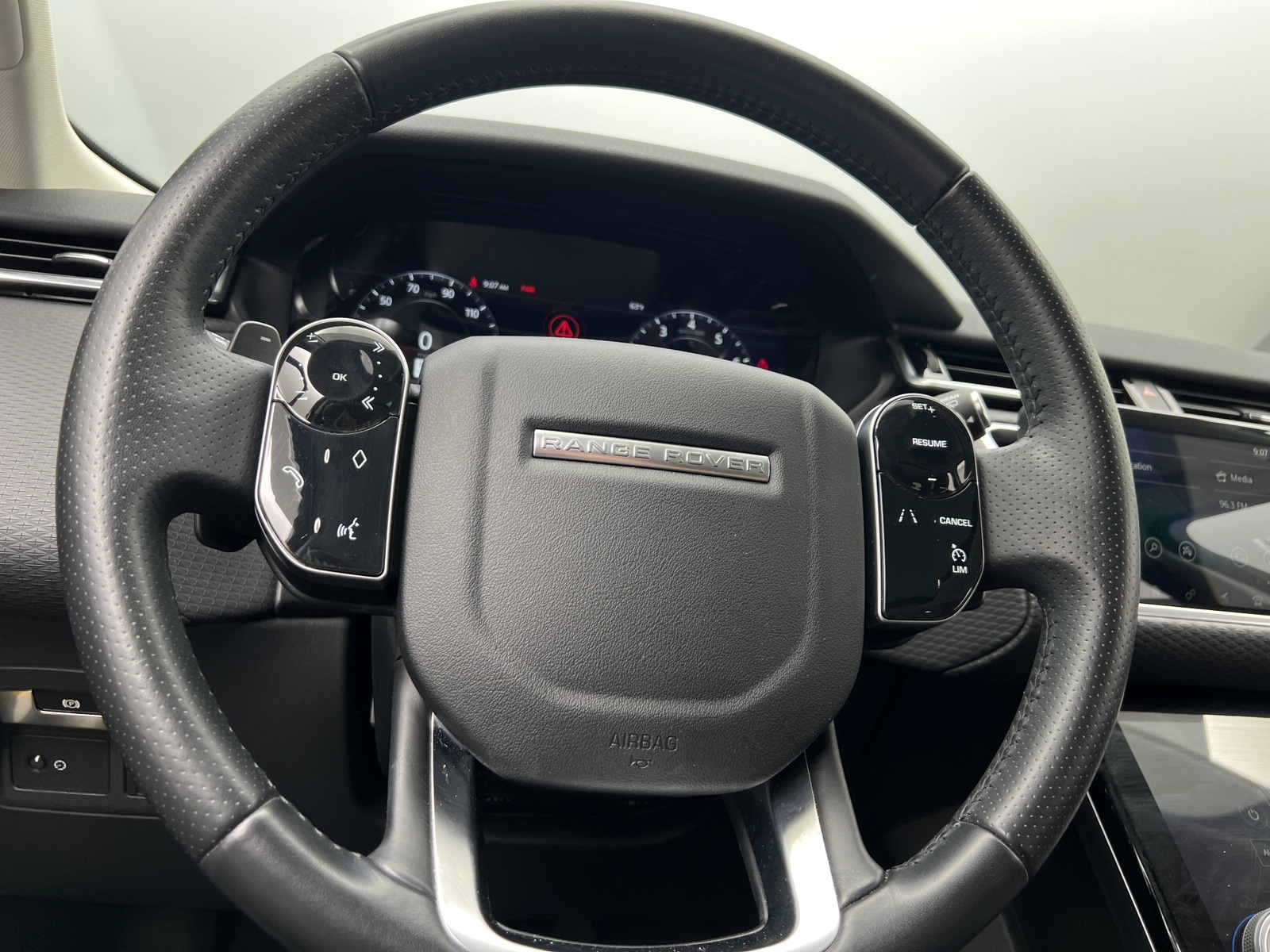 Thumbnail: 2019 Land Rover Range Rover Velar - 4
