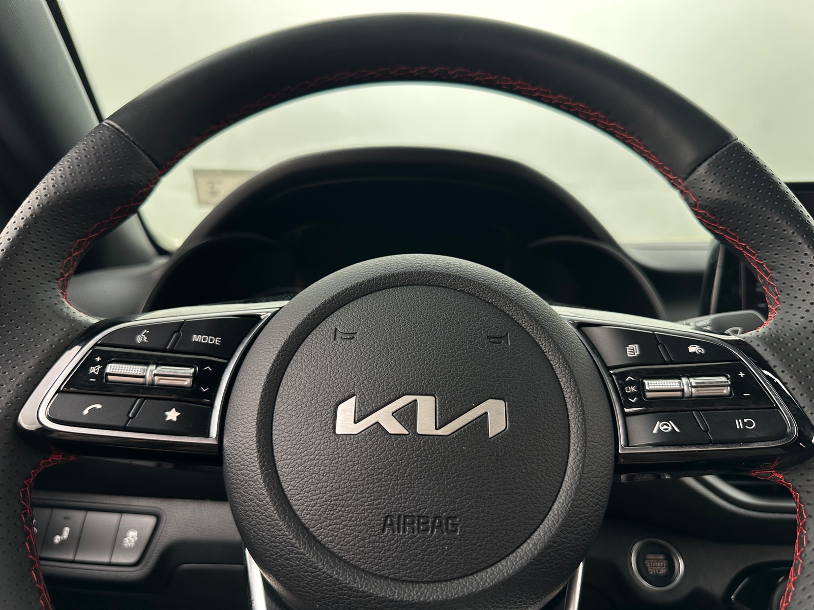 Thumbnail: 2024 Kia Forte - 4