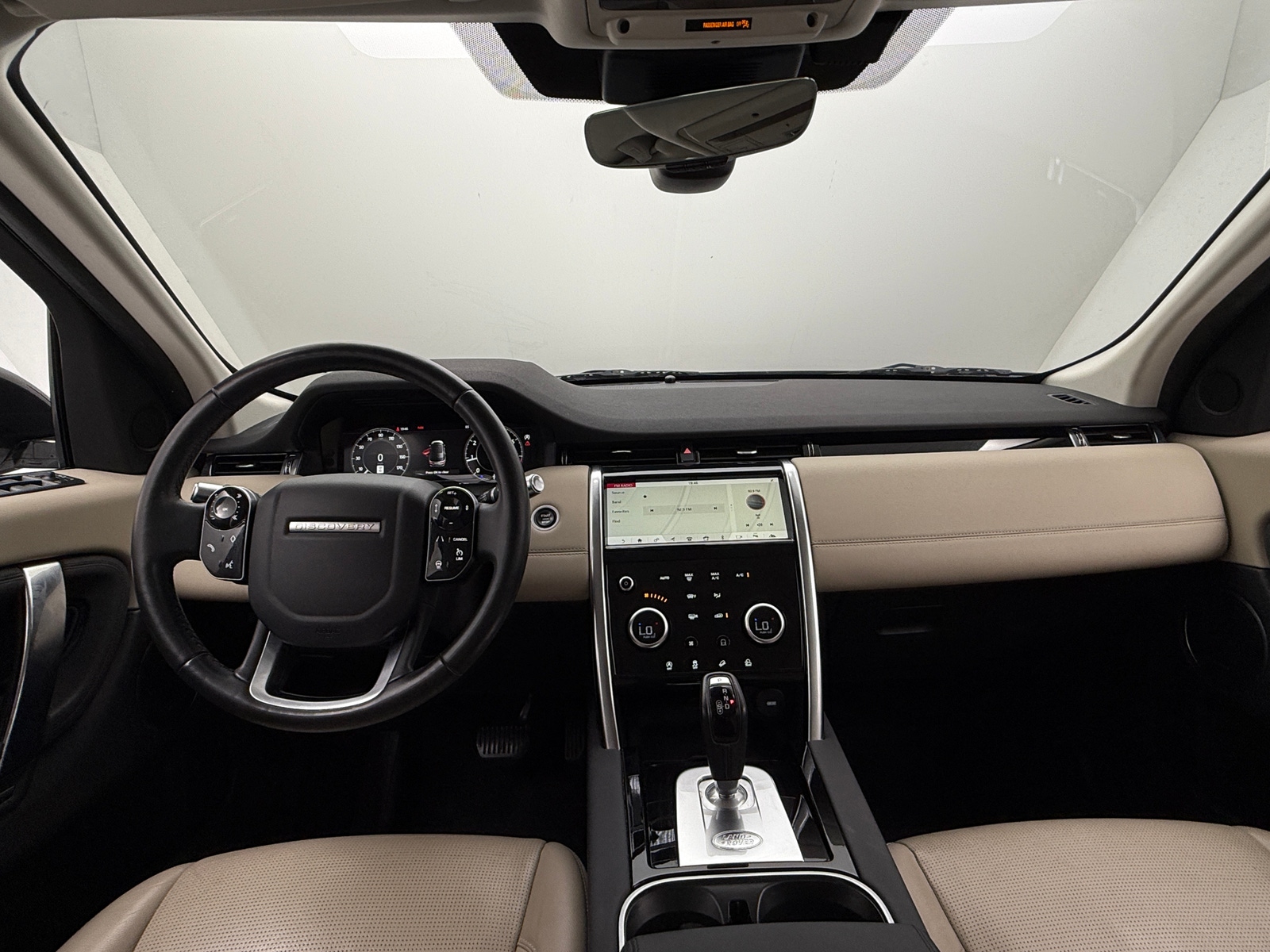 Thumbnail: 2020 Land Rover Discovery Sport - 2