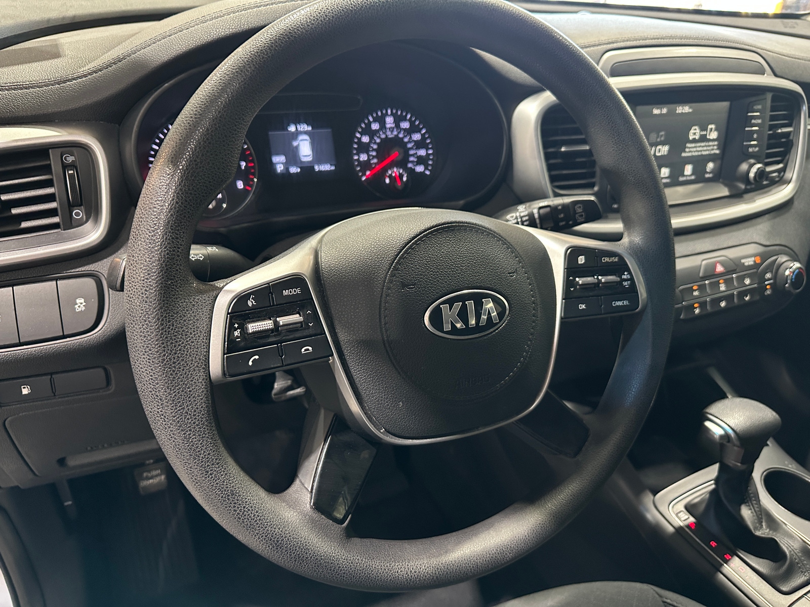 Thumbnail: 2019 Kia Sorento - 5