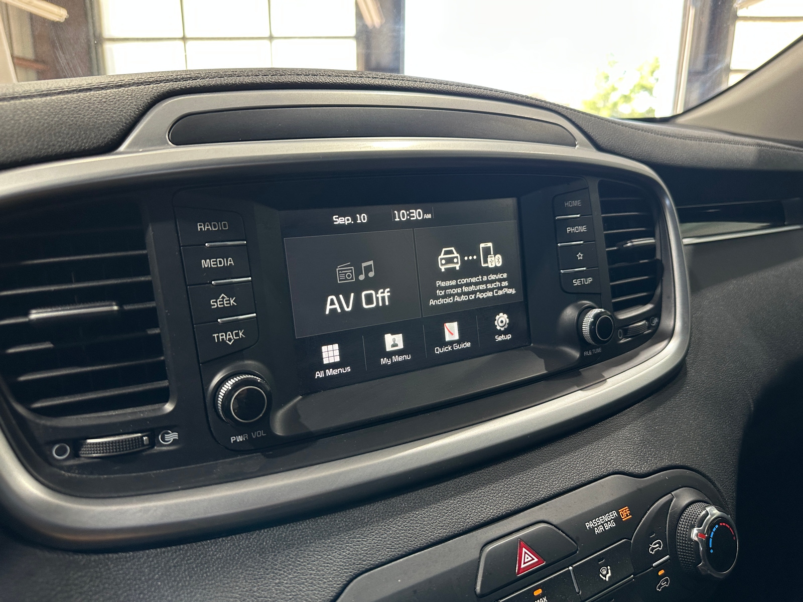 Thumbnail: 2019 Kia Sorento - 4
