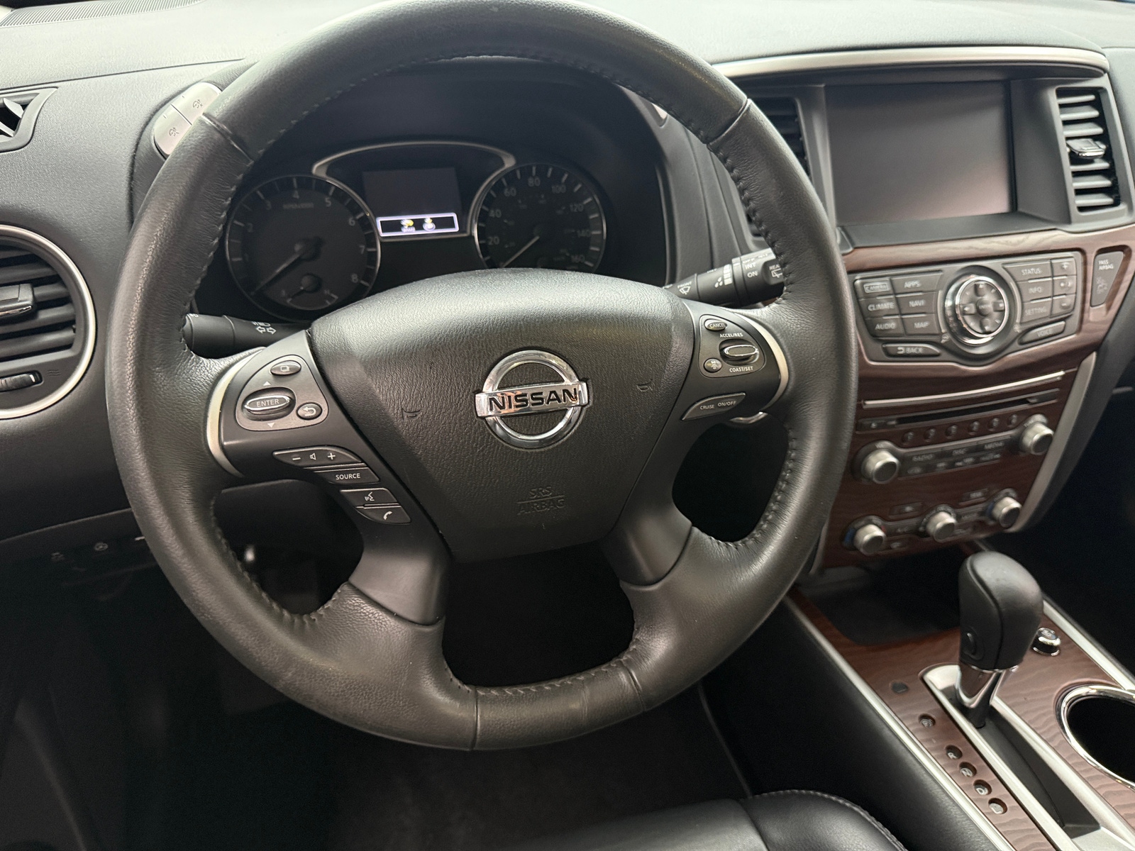 Thumbnail: 2017 Nissan Pathfinder - 4