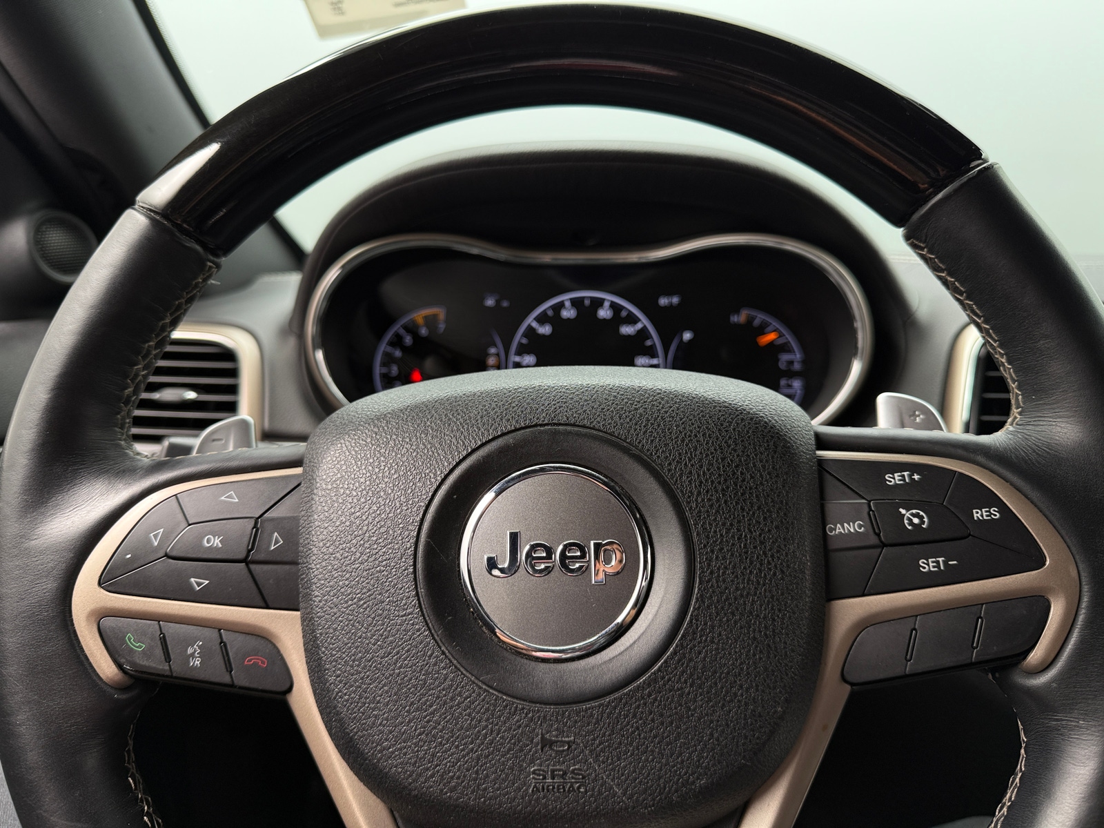 Thumbnail: 2017 Jeep Grand Cherokee - 4
