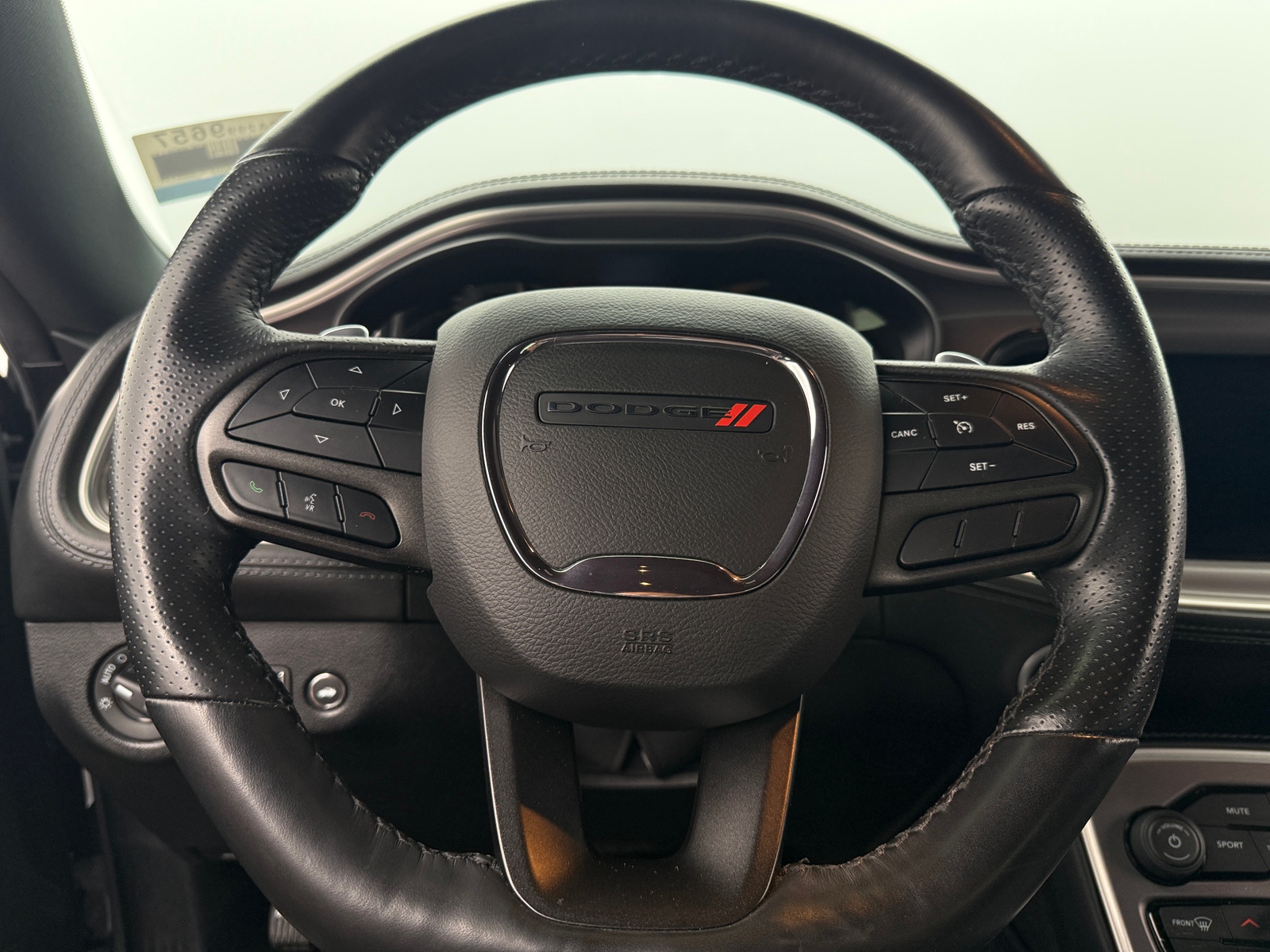 Thumbnail: 2022 Dodge Challenger - 4