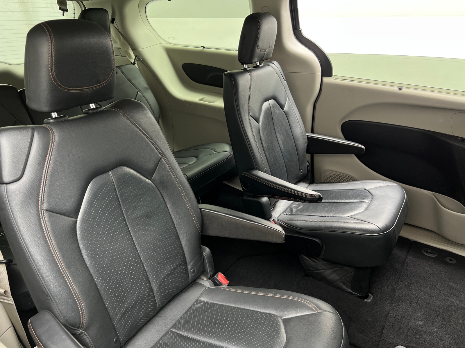 Thumbnail: 2020 Chrysler Pacifica - 5