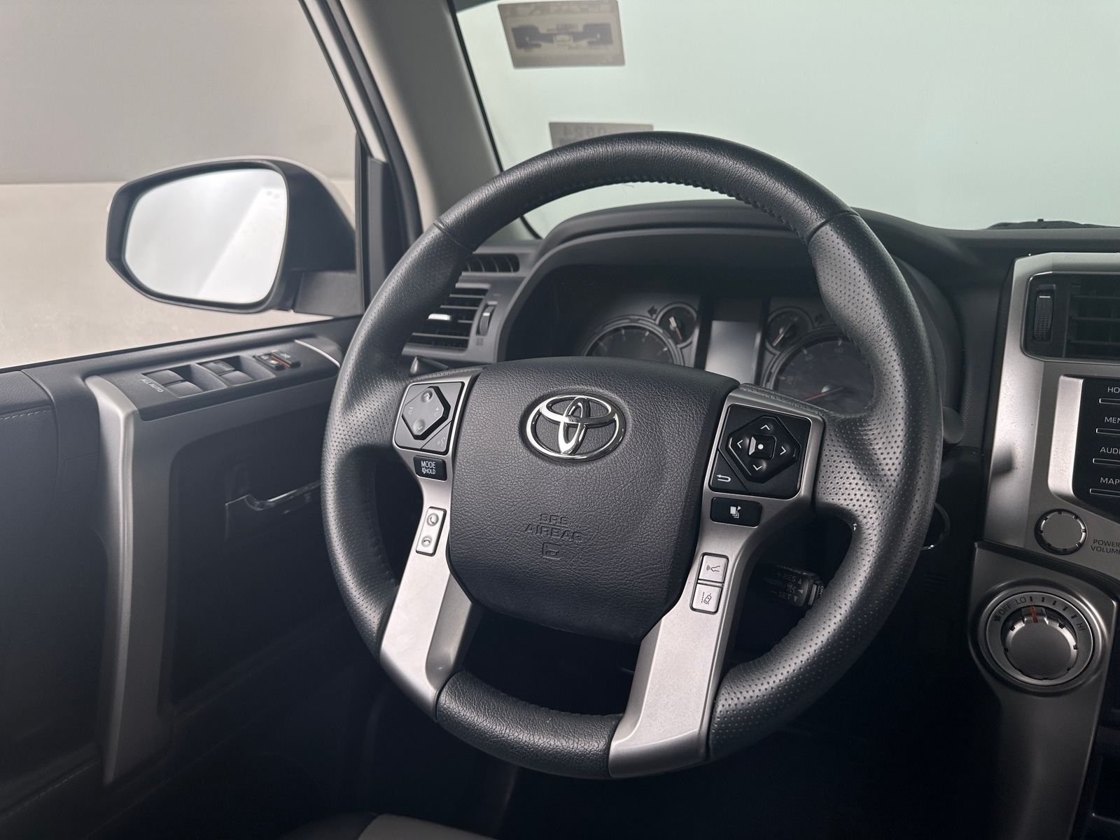 Thumbnail: 2020 Toyota 4Runner - 4