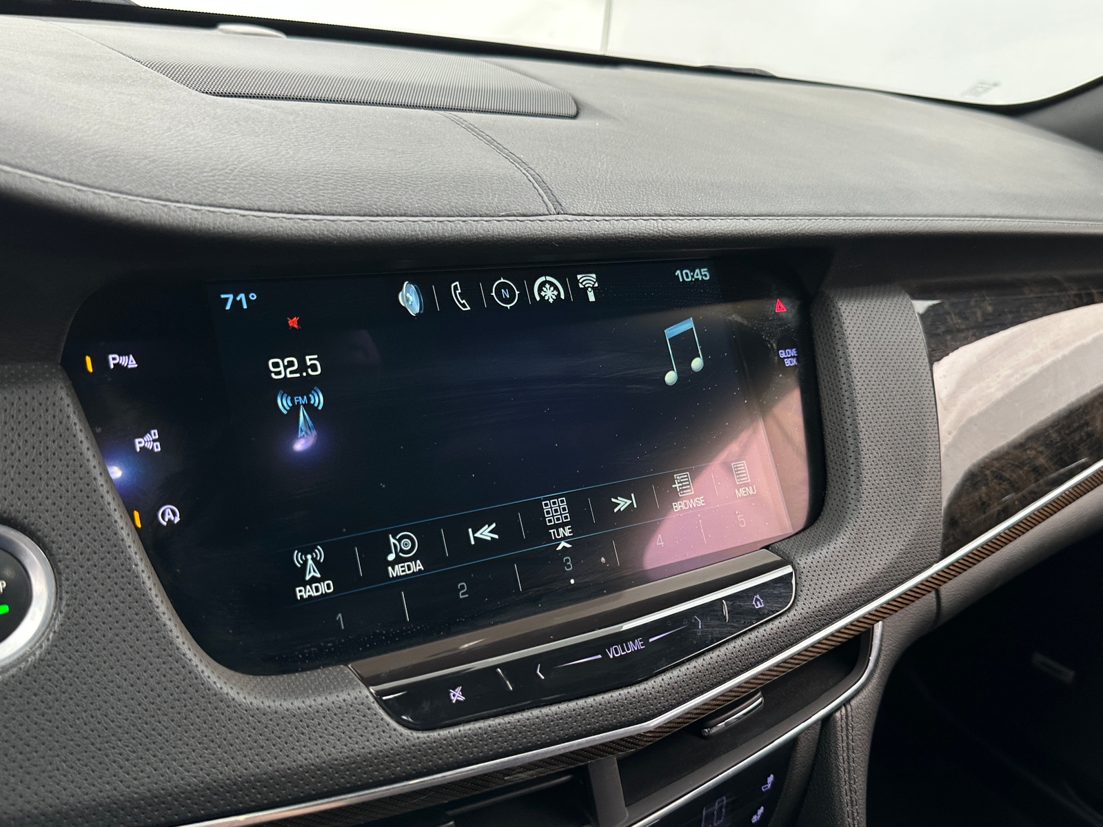 Thumbnail: 2018 Cadillac CT6 - 3
