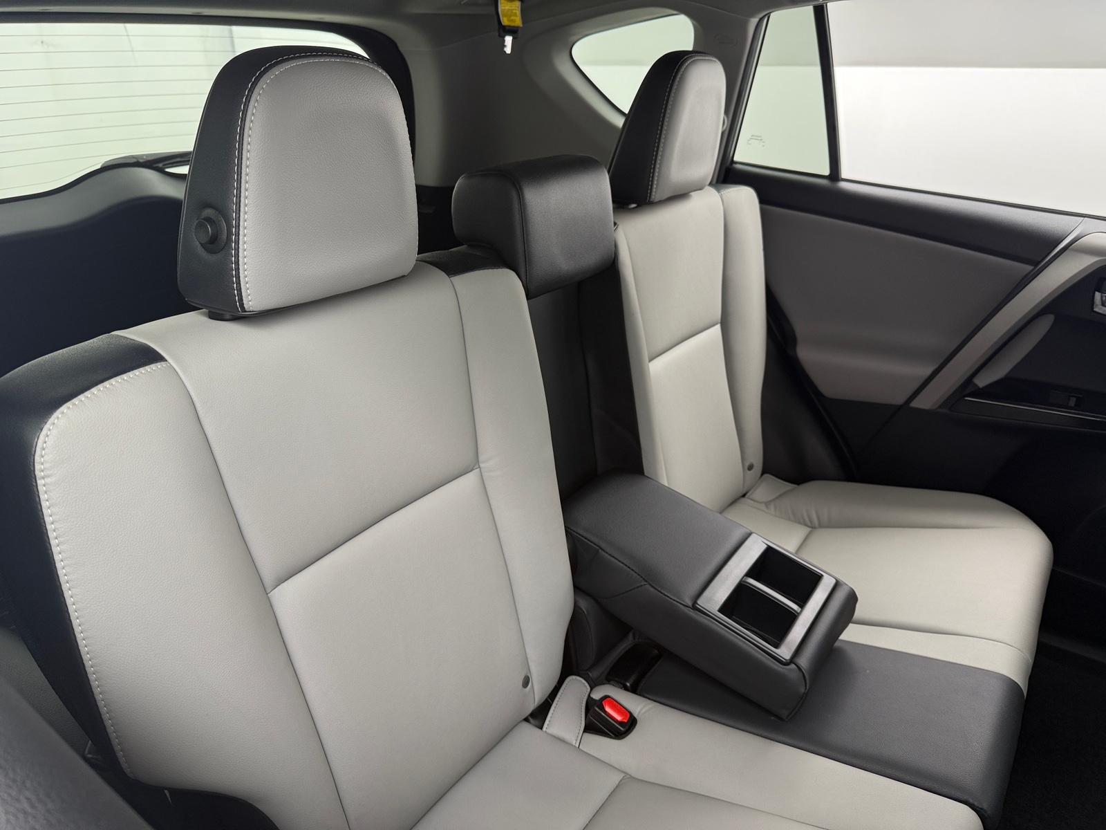 Thumbnail: 2016 Toyota RAV4 - 5