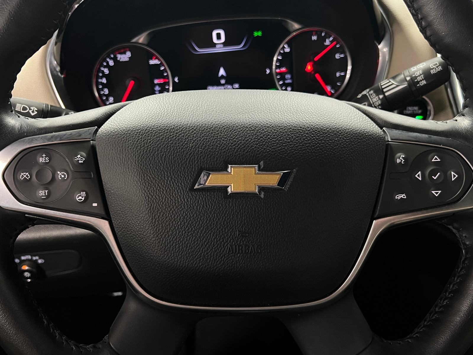 Thumbnail: 2022 Chevrolet Traverse - 4