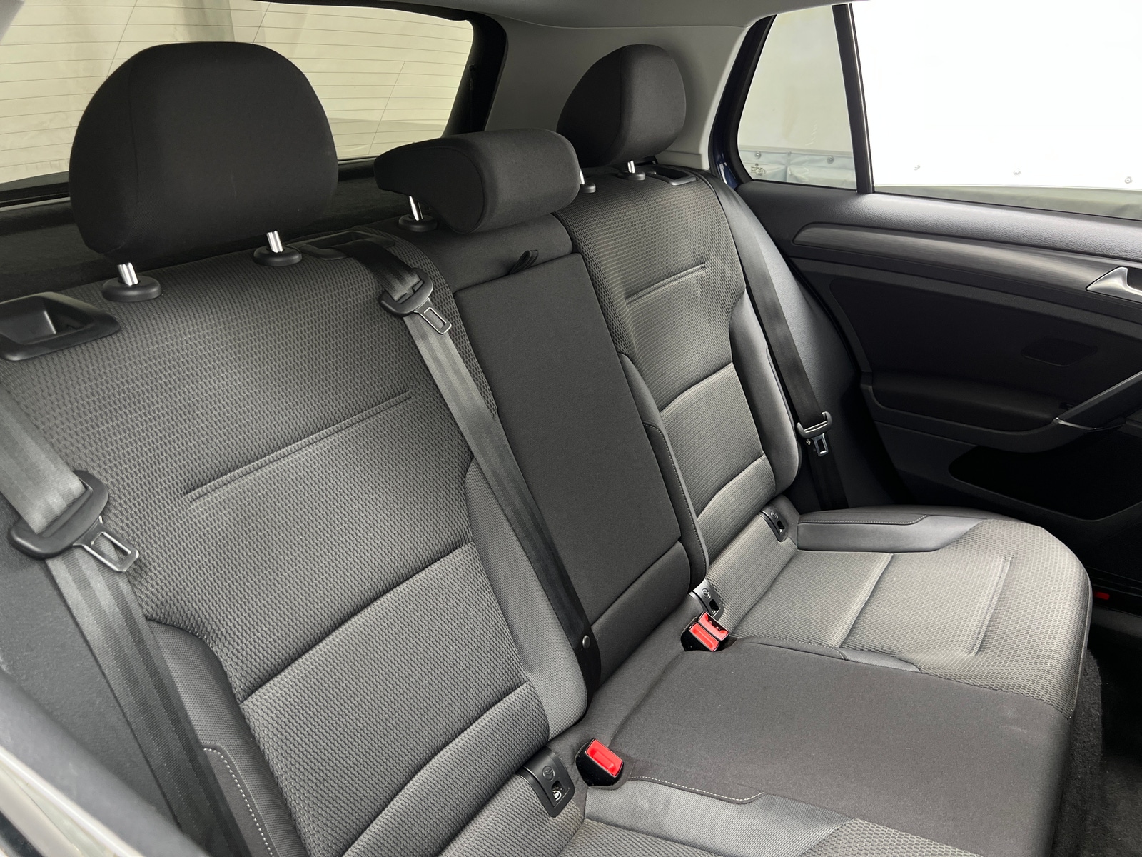 Thumbnail: 2019 Volkswagen e-Golf - 6
