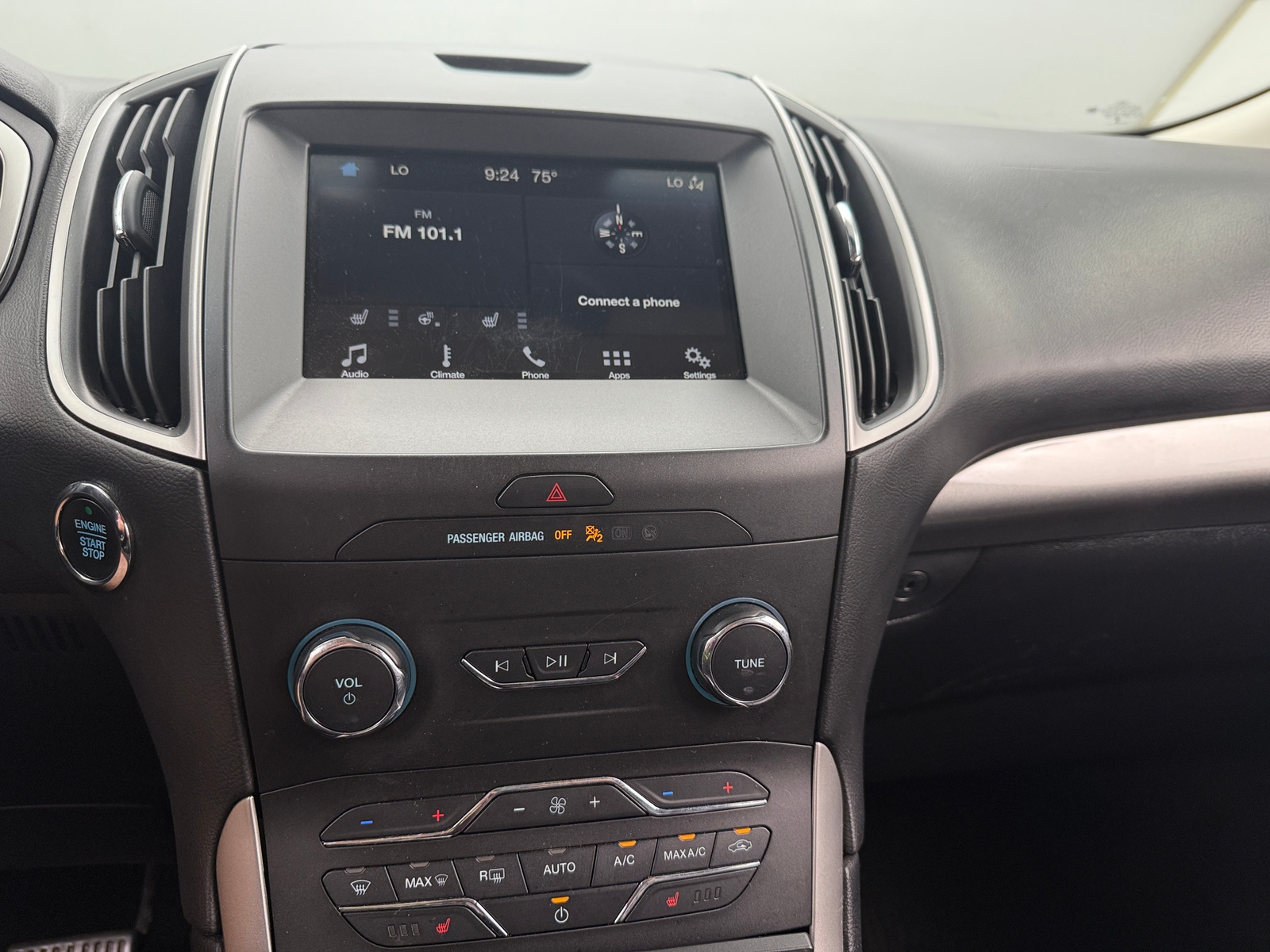 Thumbnail: 2019 Ford Edge - 3