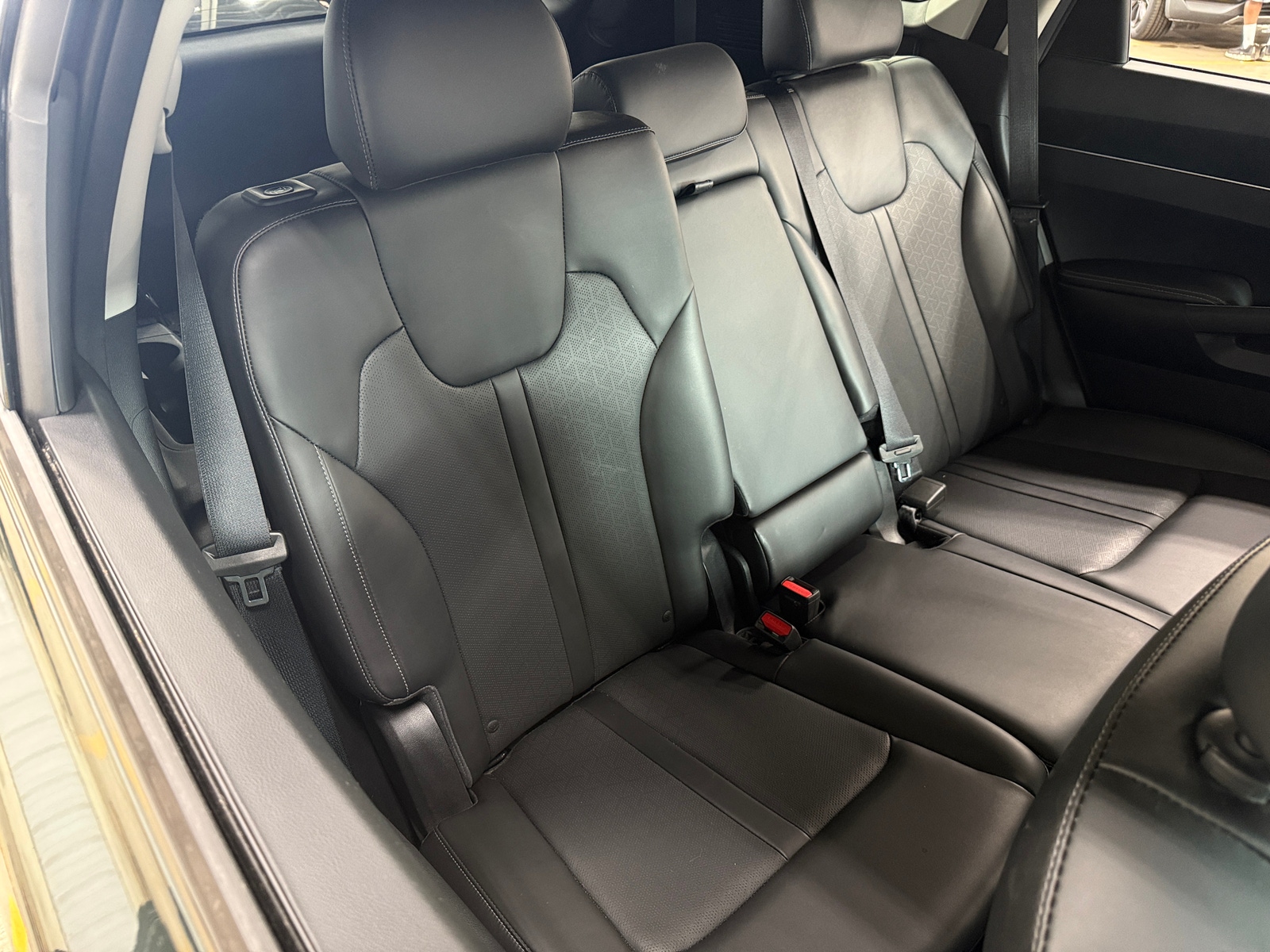 Thumbnail: 2023 Kia Sorento - 5