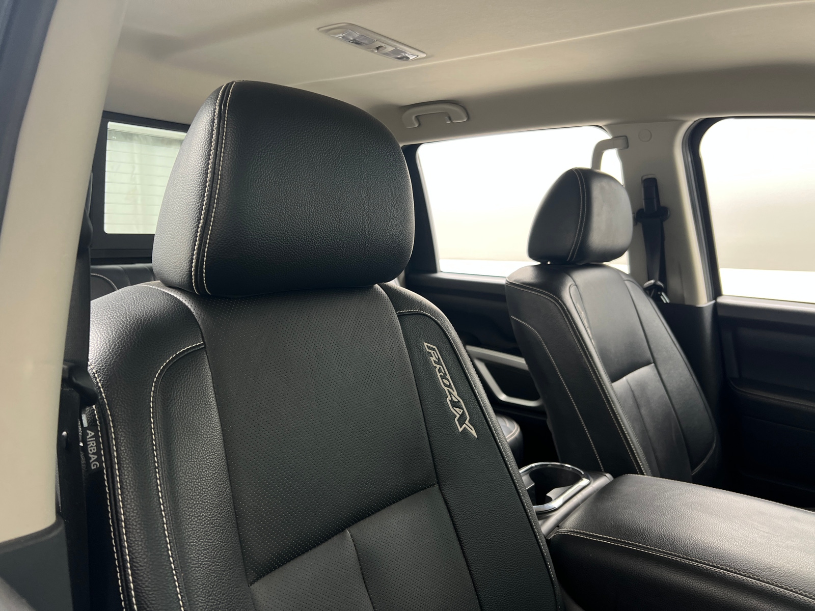 Thumbnail: 2018 Nissan Titan - 2