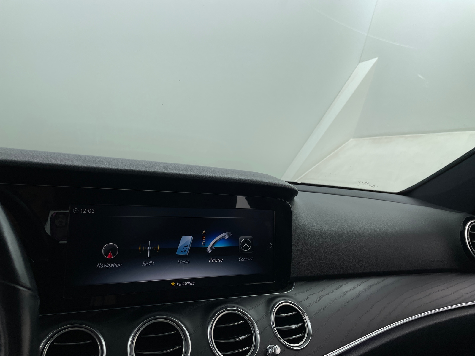 Thumbnail: 2019 Mercedes-Benz E-Class - 3