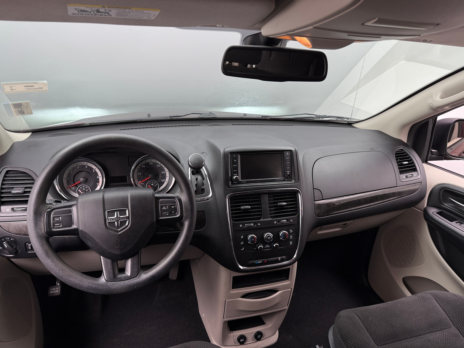 Thumbnail: 2019 Dodge Grand Caravan - 3