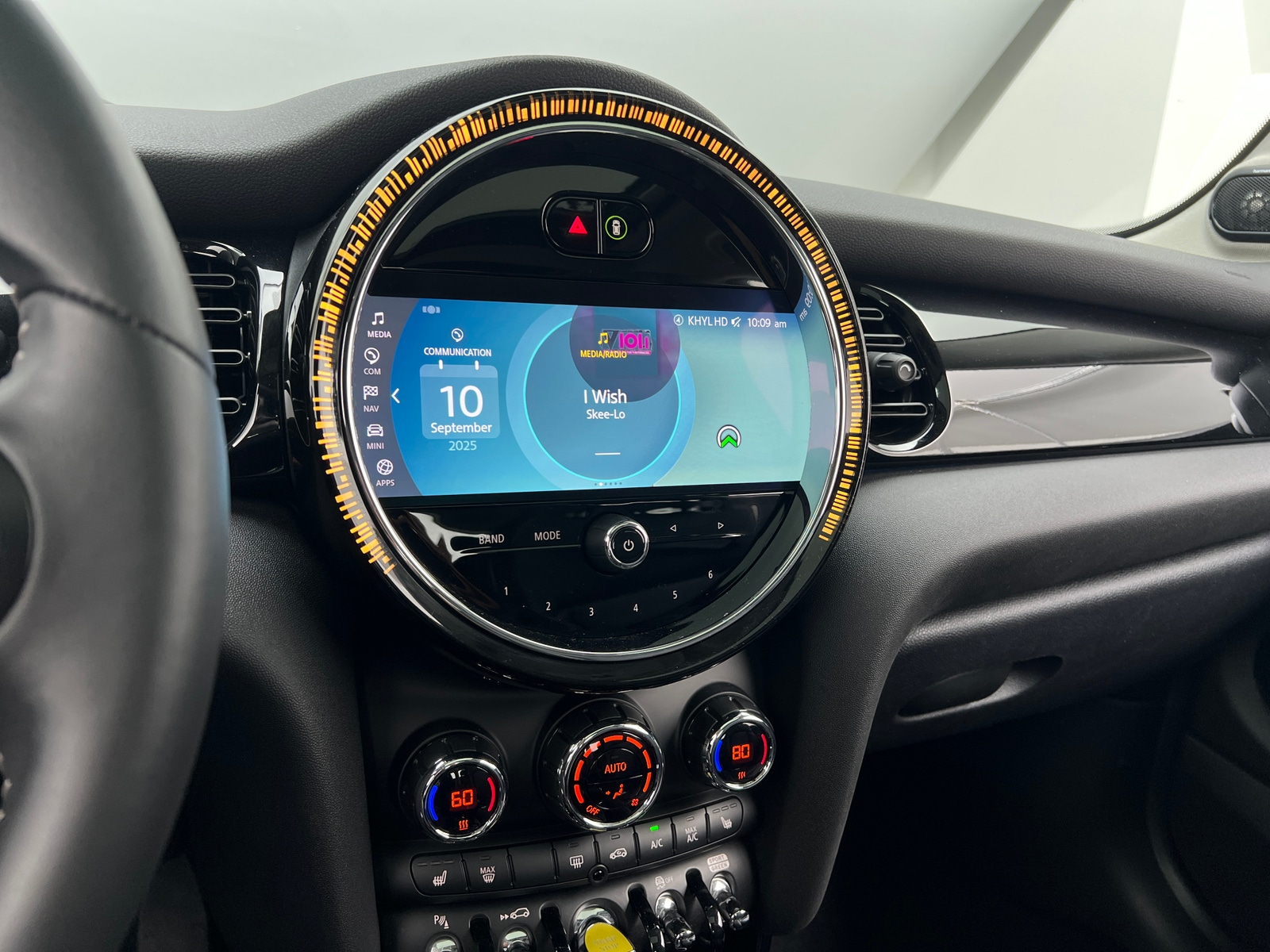 Thumbnail: 2023 MINI Cooper Hardtop - 3