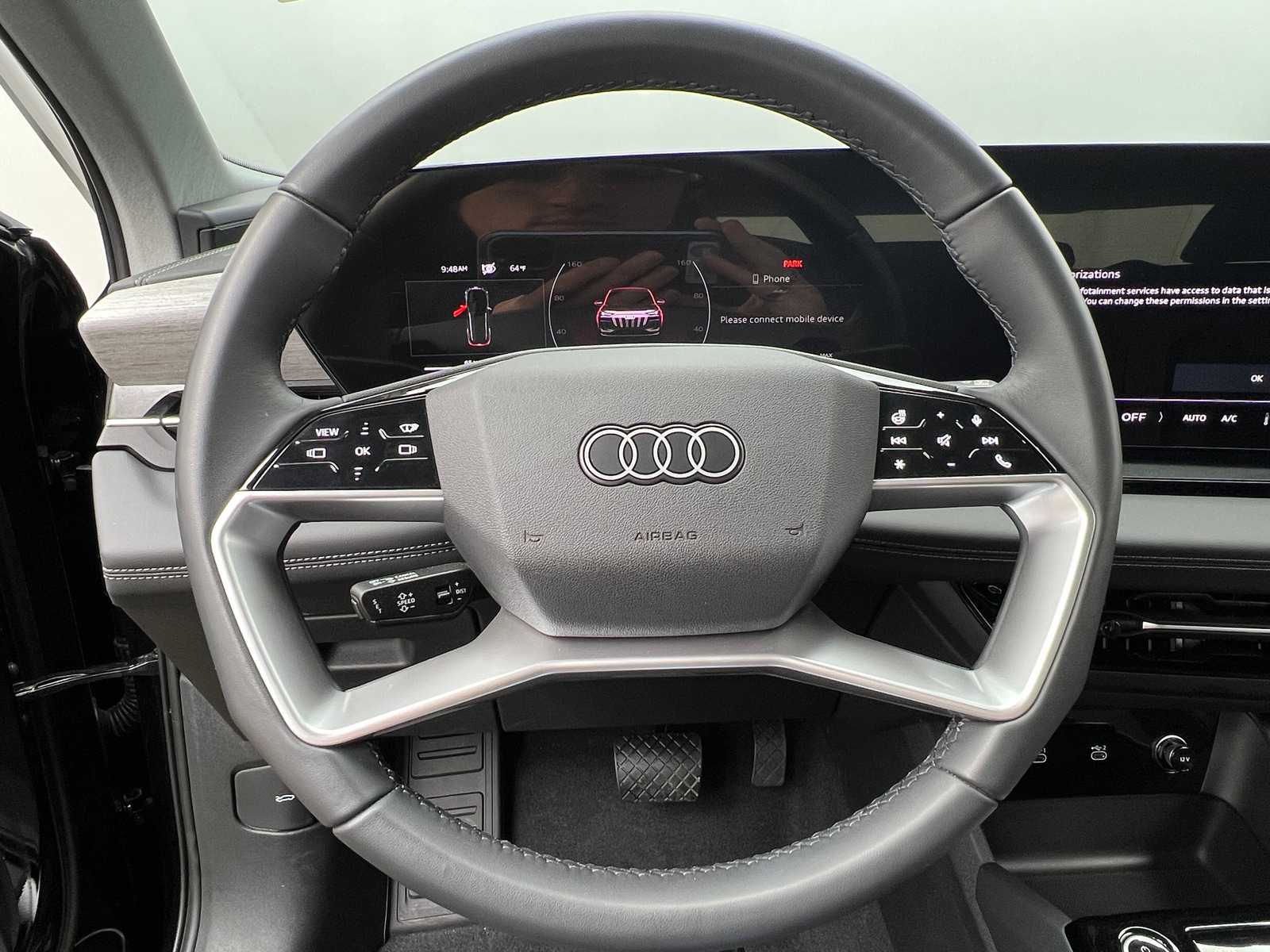 Thumbnail: 2025 Audi Q6 e-tron - 4