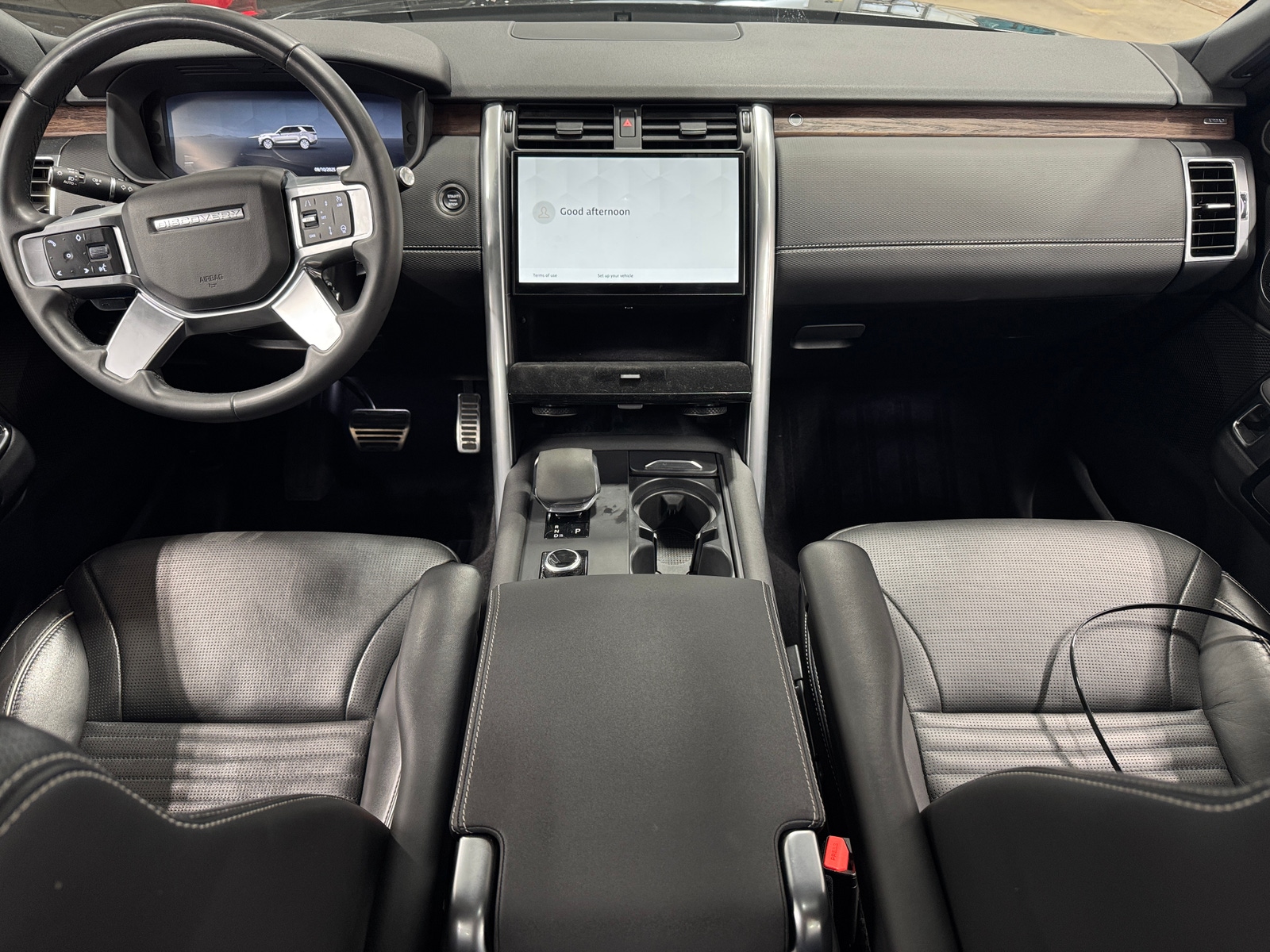 Thumbnail: 2024 Land Rover Discovery - 2