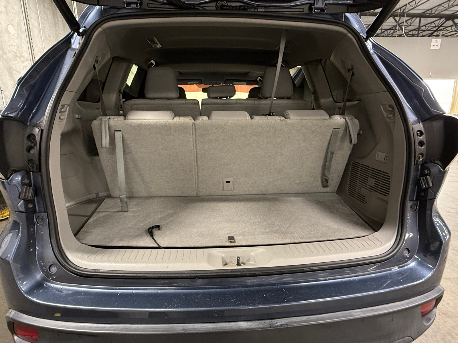 Thumbnail: 2016 Toyota Highlander - 6