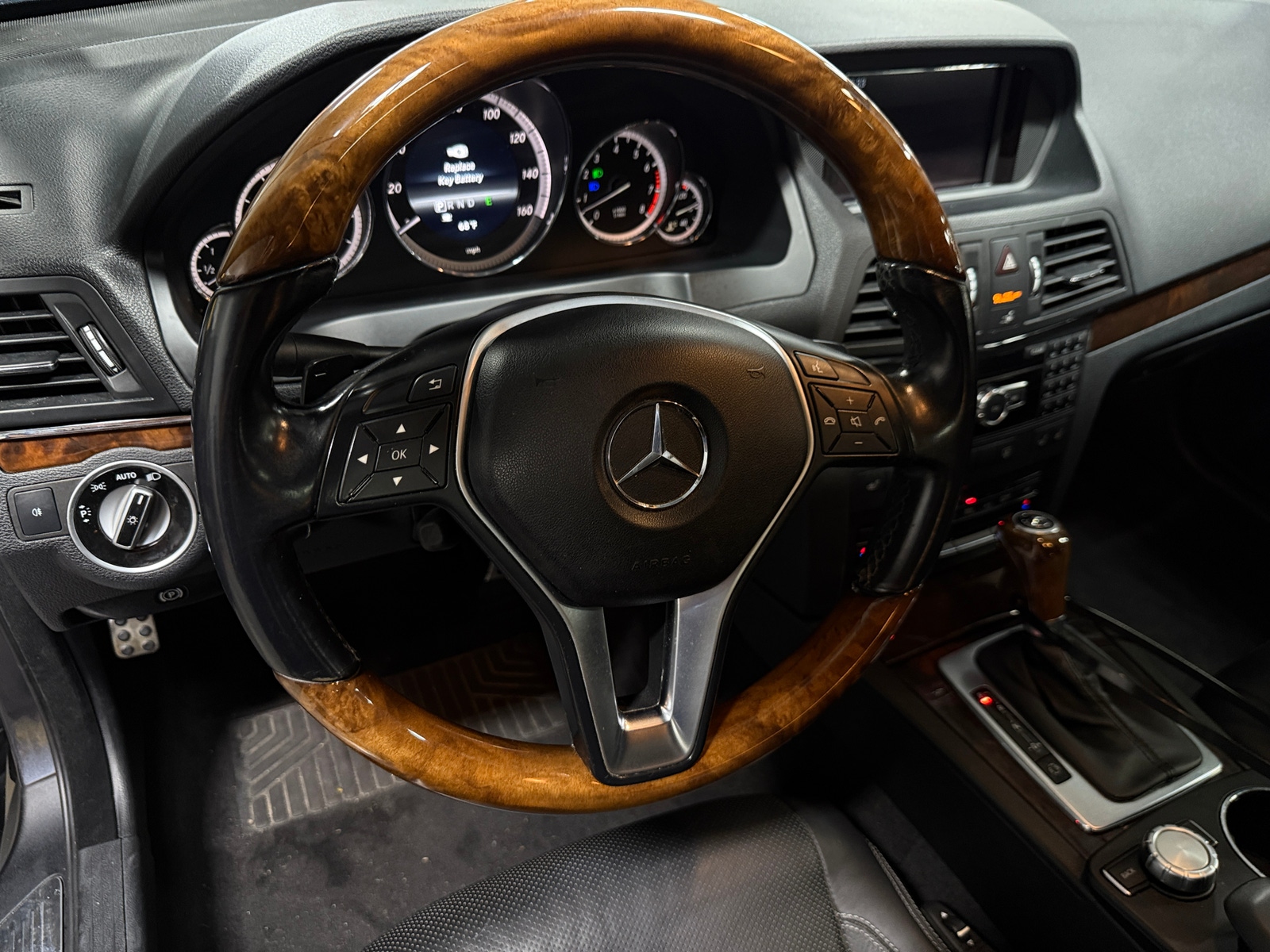 Thumbnail: 2013 Mercedes-Benz E-Class - 3