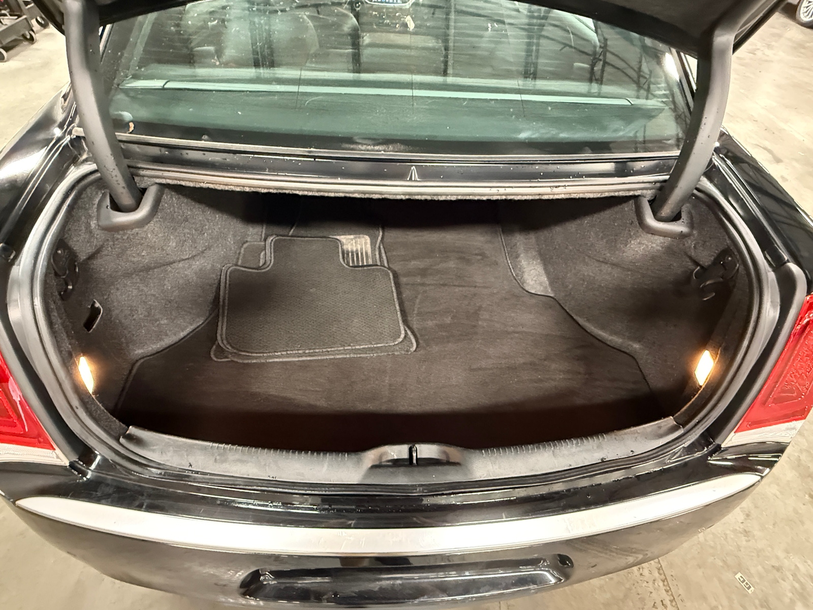 Thumbnail: 2019 Chrysler 300 - 6
