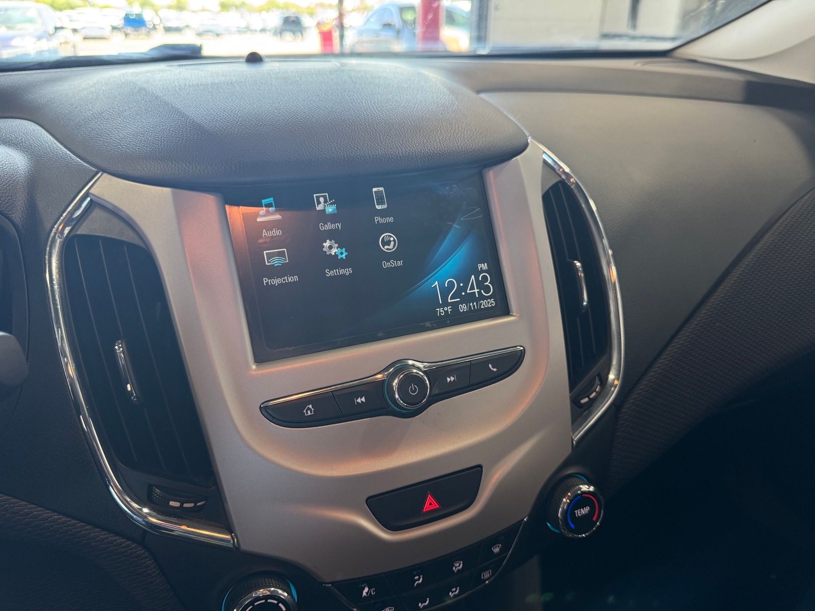 Thumbnail: 2017 Chevrolet Cruze - 4