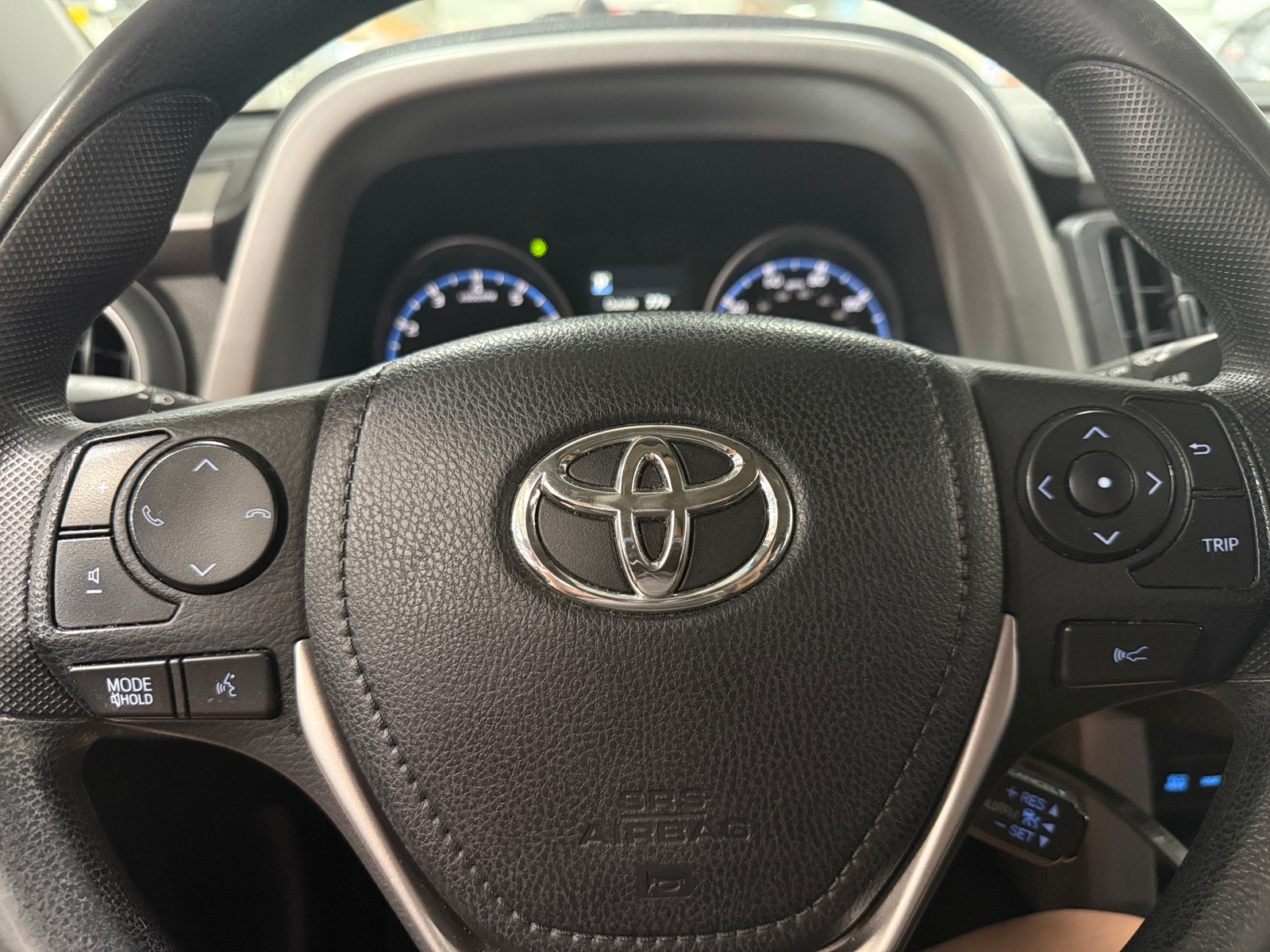 Thumbnail: 2018 Toyota RAV4 - 5