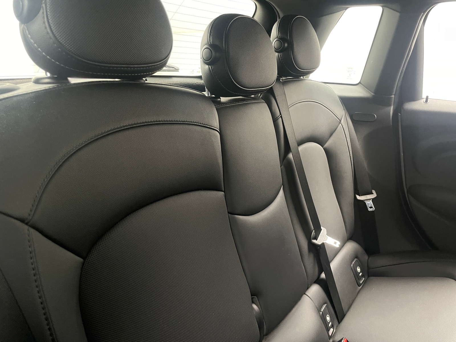 Thumbnail: 2017 MINI Cooper Hardtop - 5