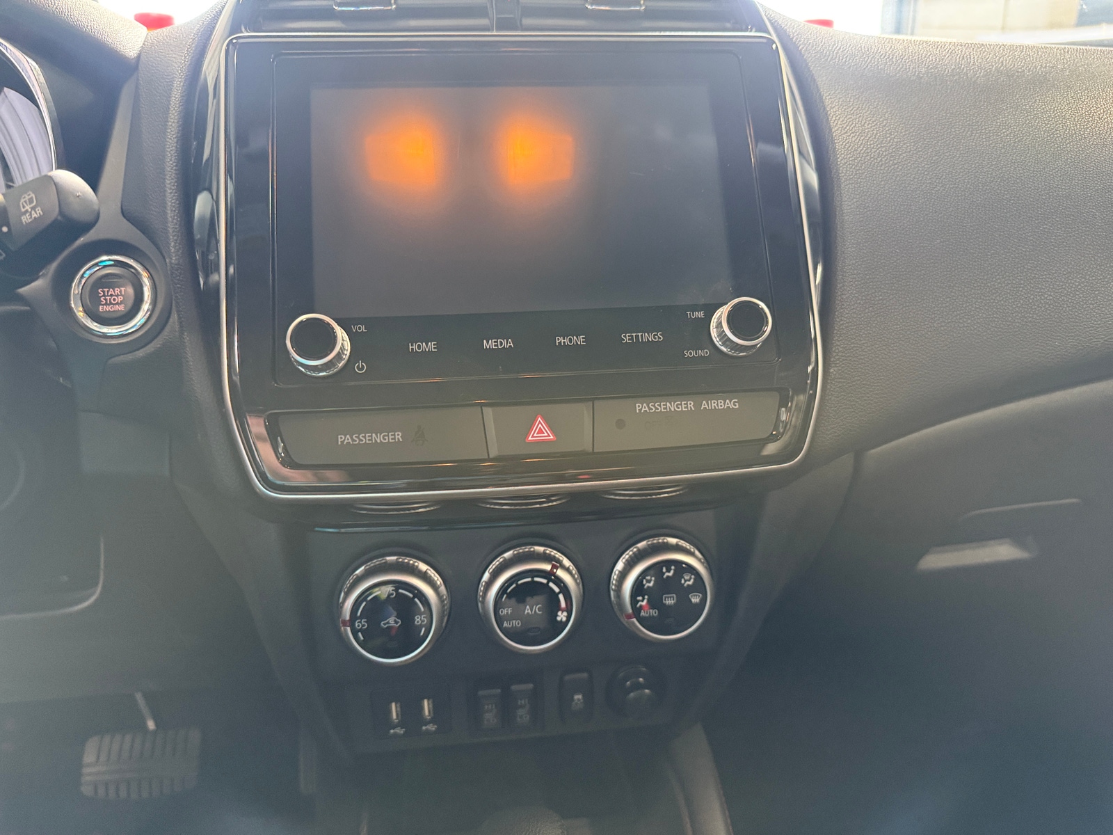 Thumbnail: 2024 Mitsubishi Outlander Sport - 3