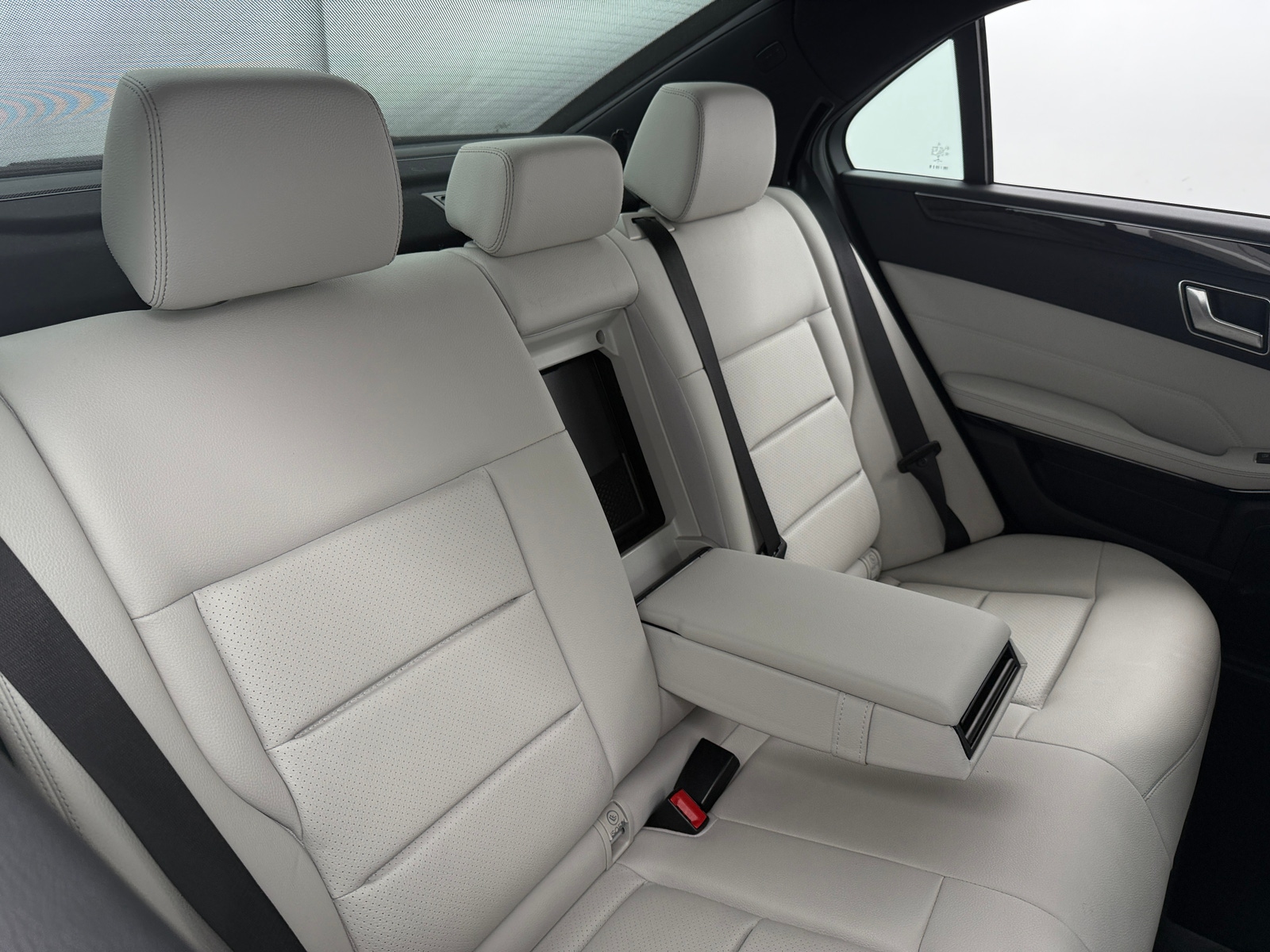Thumbnail: 2016 Mercedes-Benz E-Class - 5