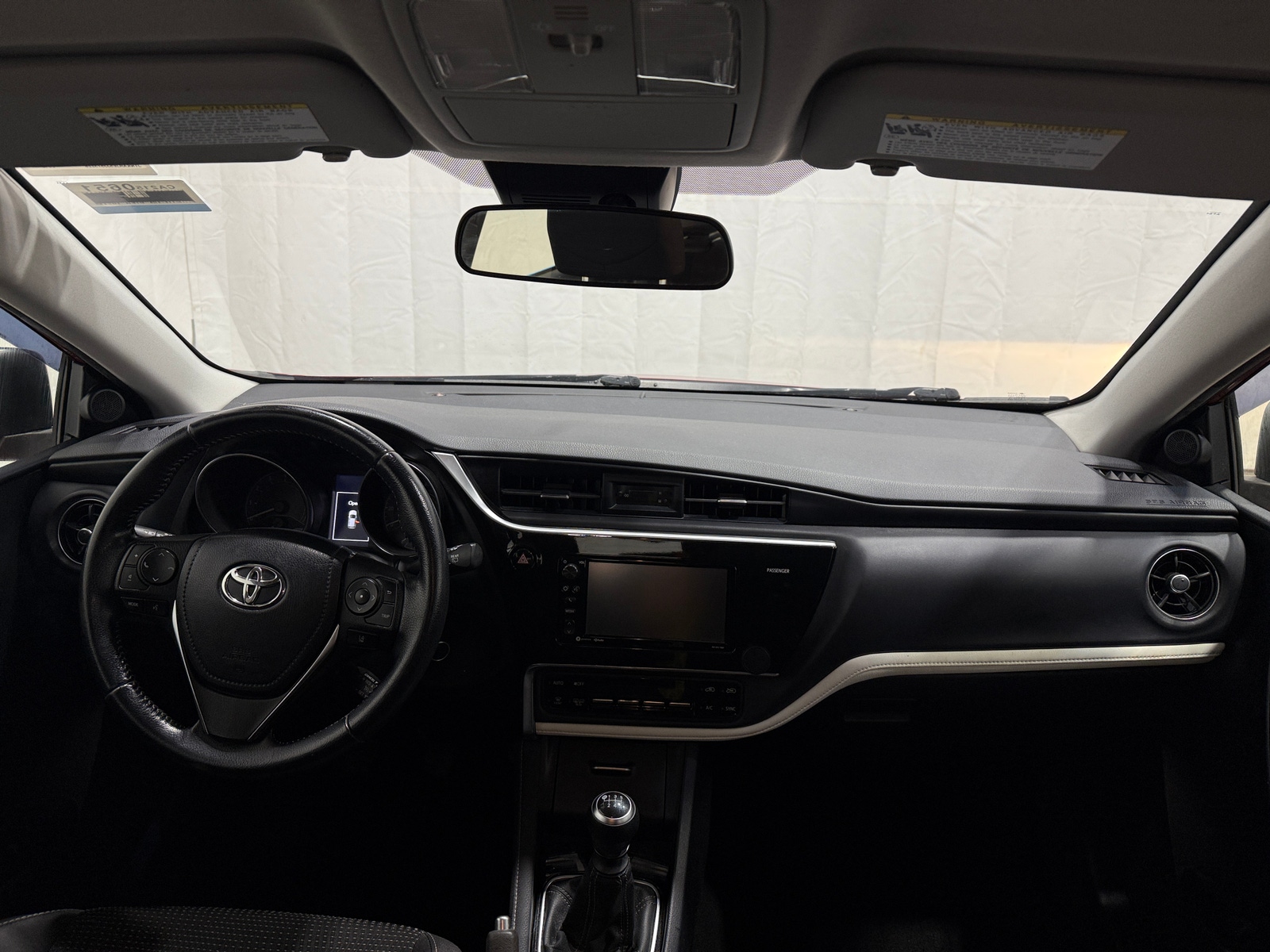 Thumbnail: 2018 Toyota Corolla iM - 3