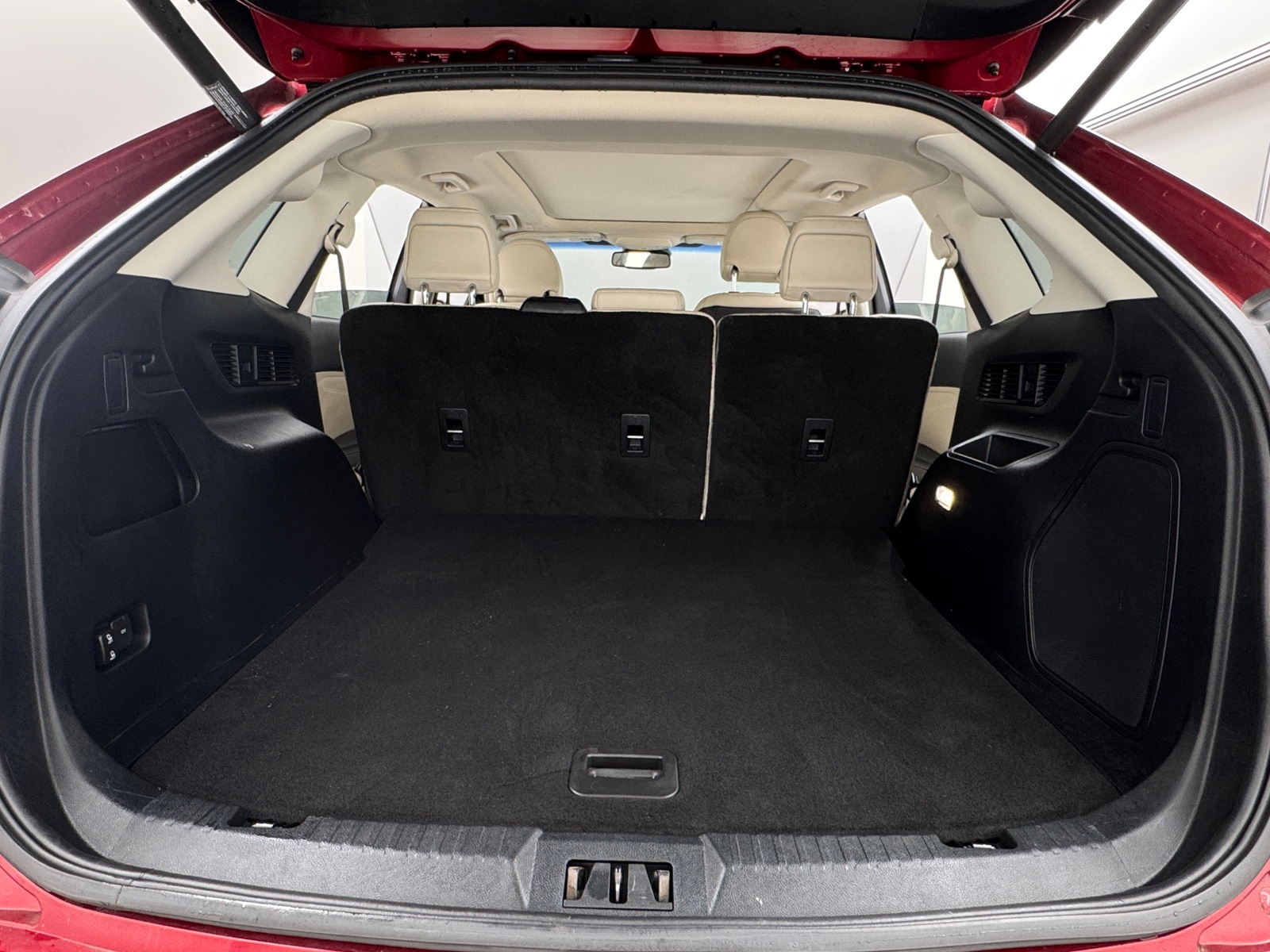 Thumbnail: 2019 Ford Edge - 6