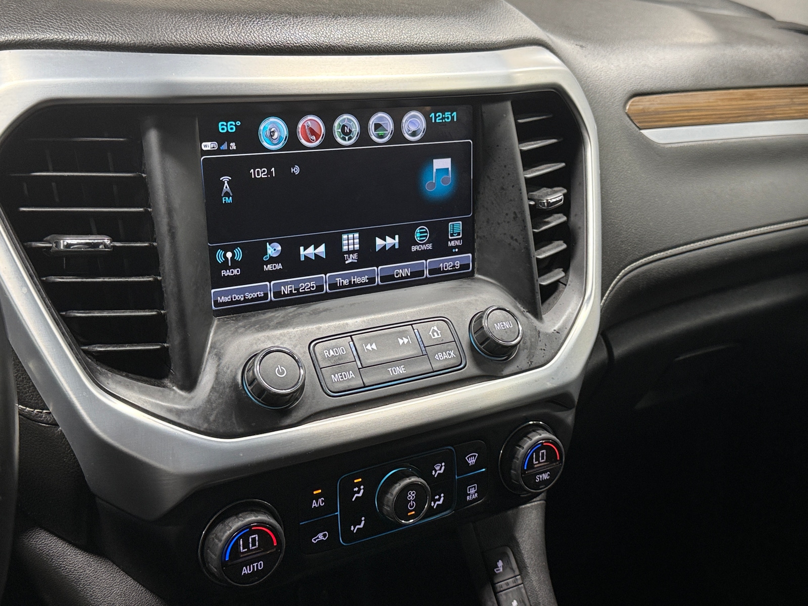 Thumbnail: 2018 GMC Acadia - 4
