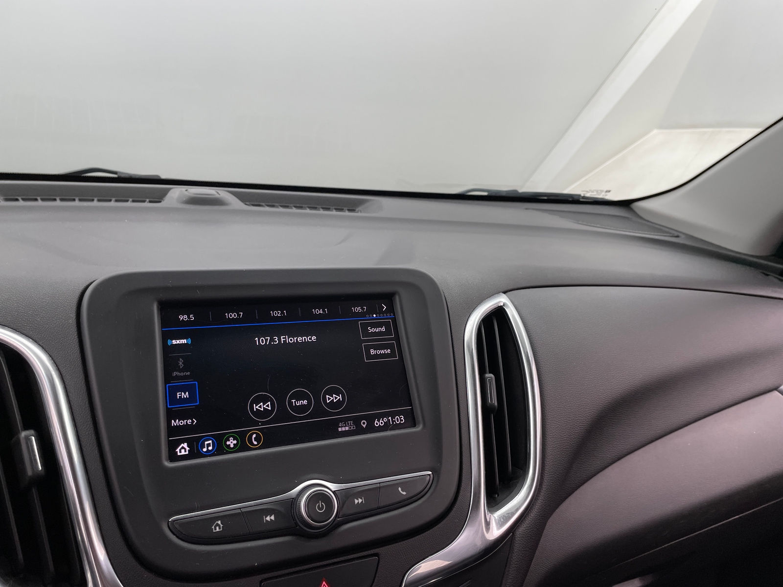 Thumbnail: 2020 Chevrolet Equinox - 4