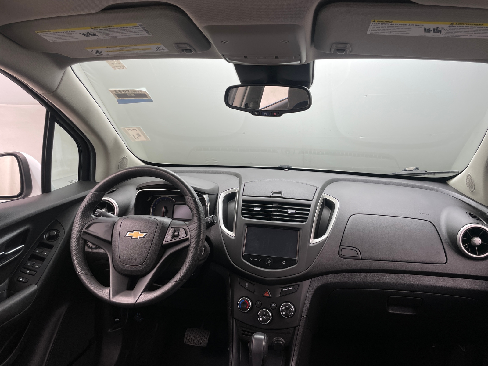 Thumbnail: 2016 Chevrolet Trax - 3