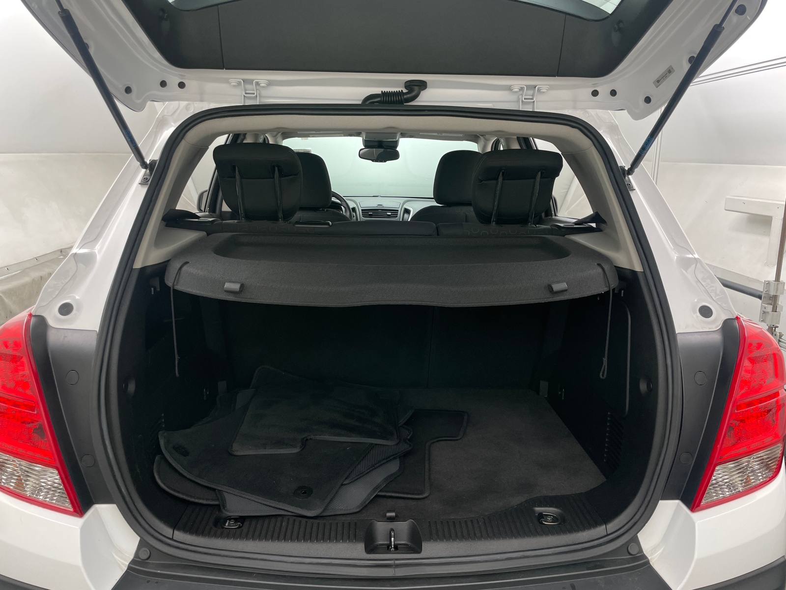 Thumbnail: 2016 Chevrolet Trax - 7