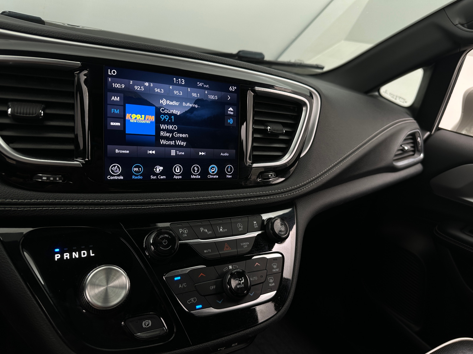 Thumbnail: 2019 Chrysler Pacifica - 3