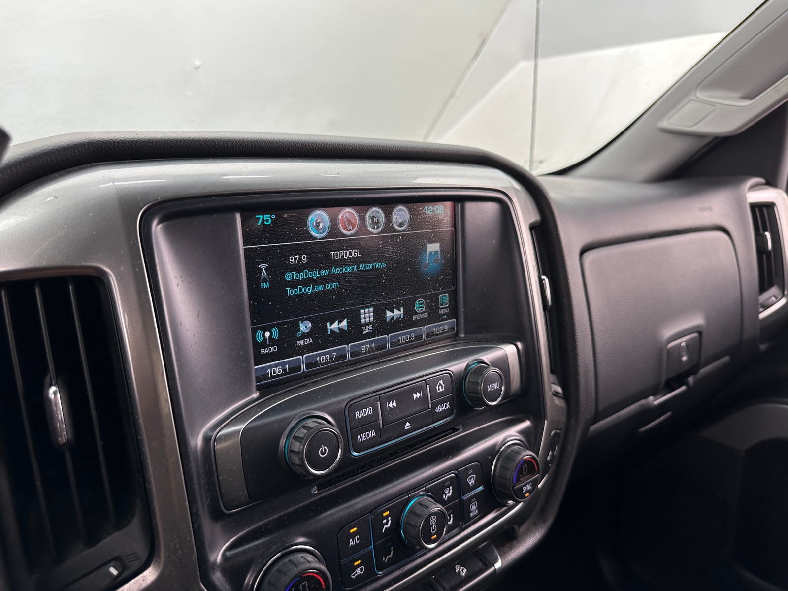 Thumbnail: 2018 Chevrolet Silverado 1500 - 4