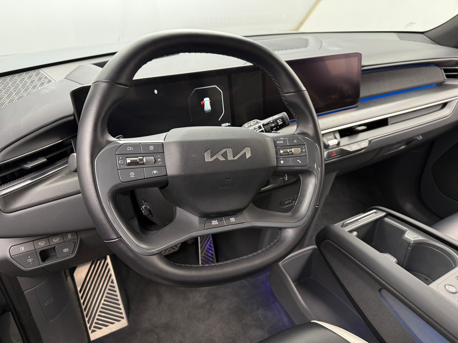 Thumbnail: 2024 Kia EV9 - 4