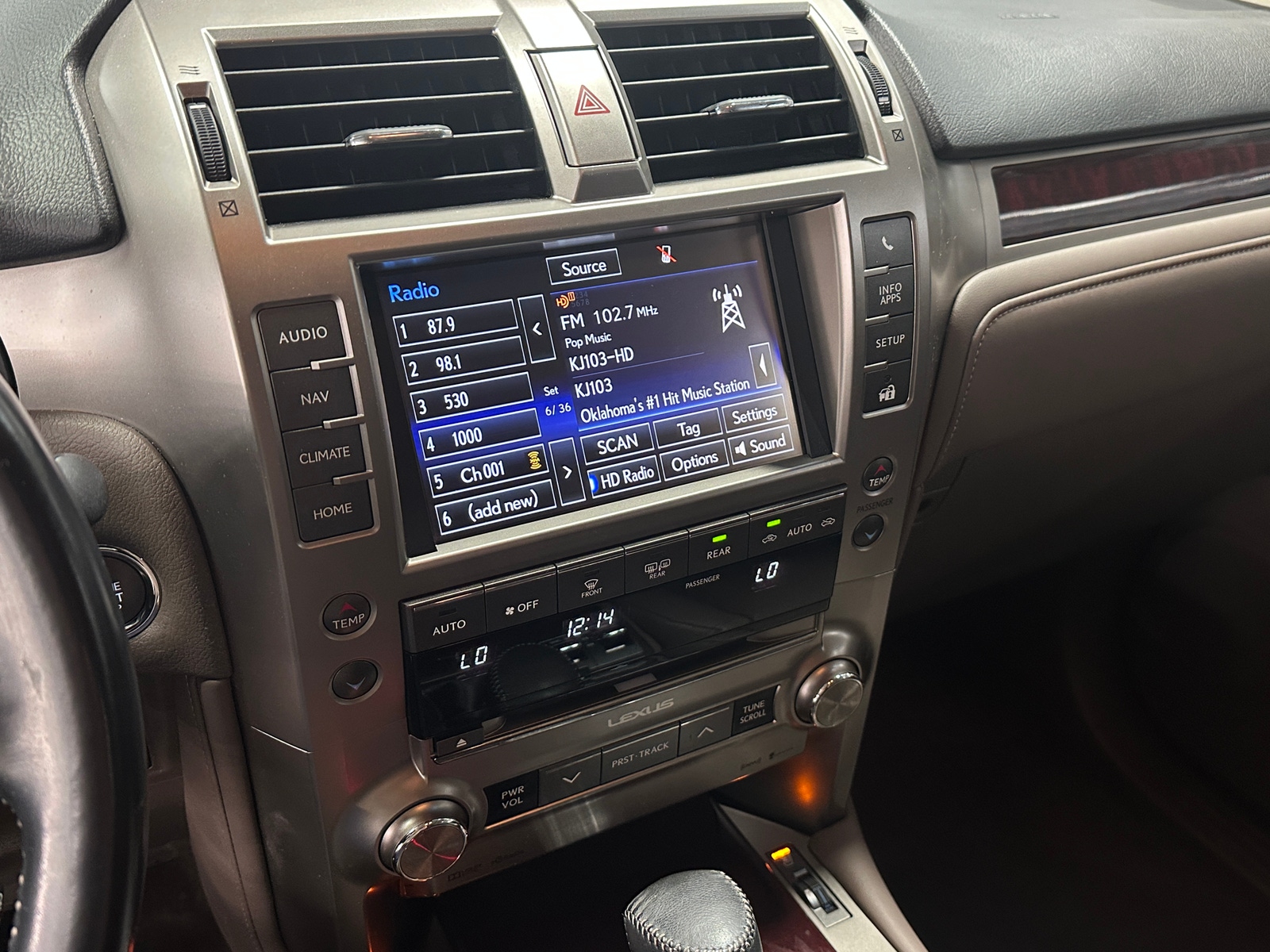 Thumbnail: 2017 Lexus GX - 3