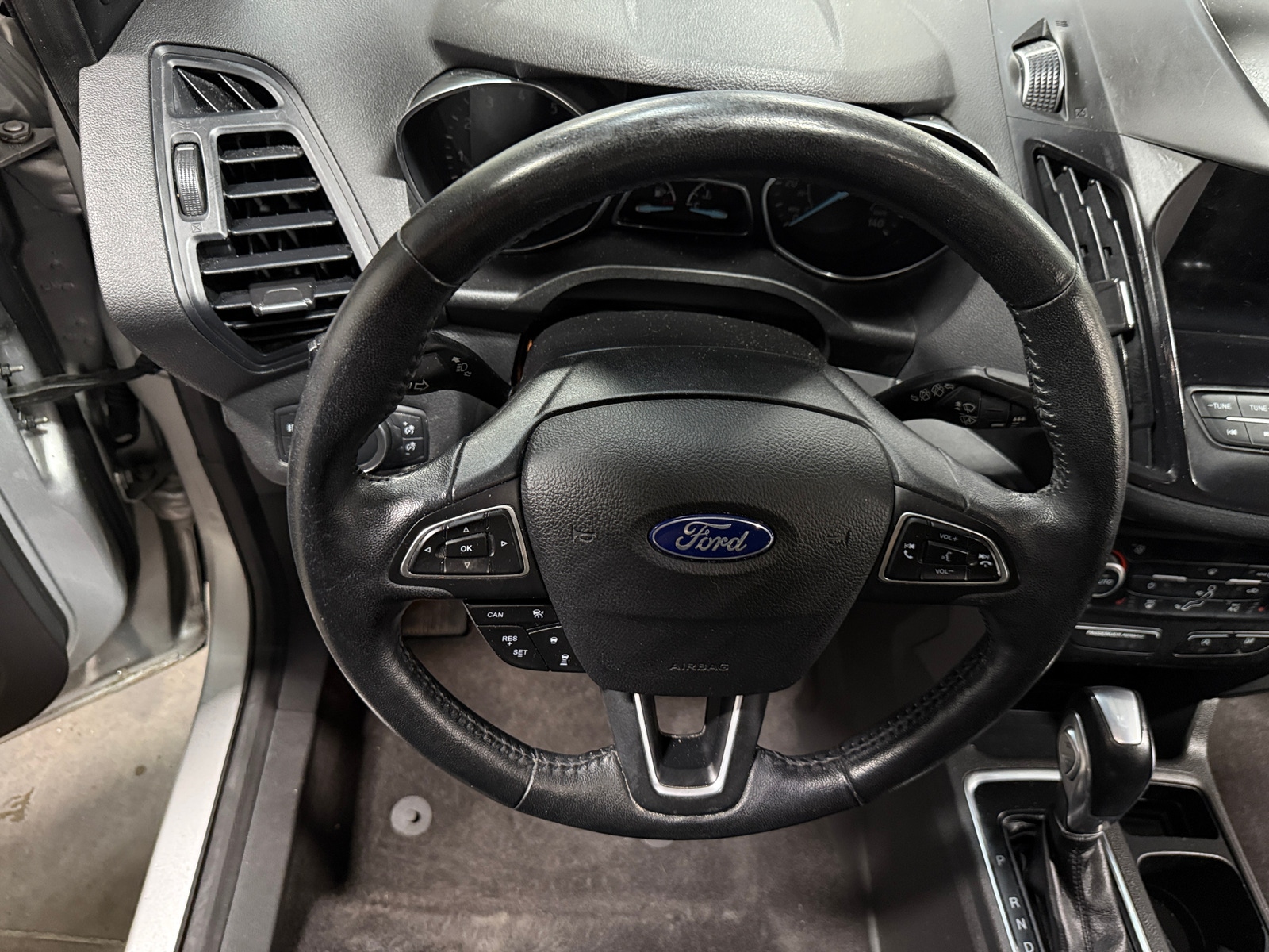 Thumbnail: 2019 Ford Escape - 4
